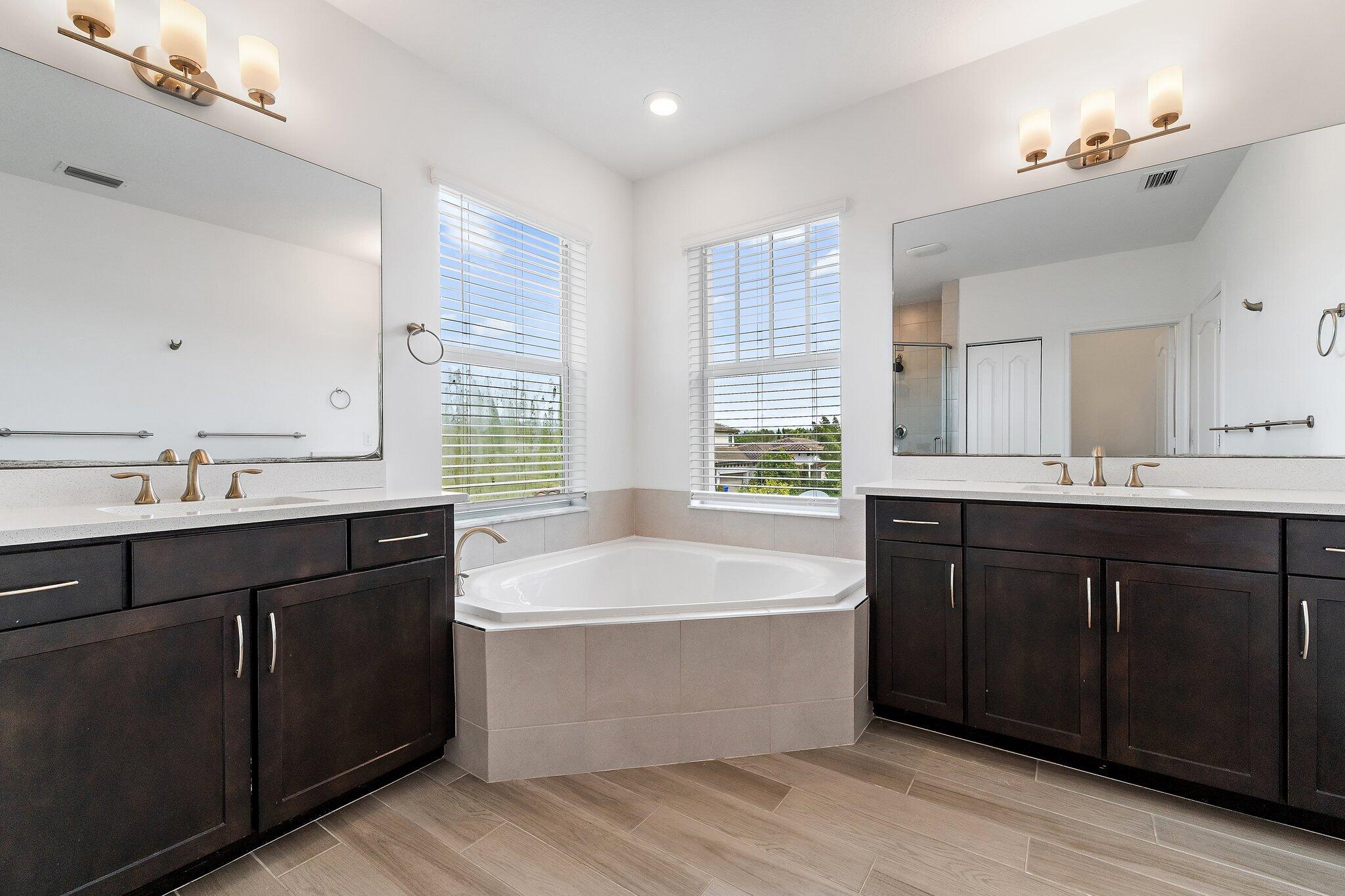 CRESTWOOD NORTH - Residential