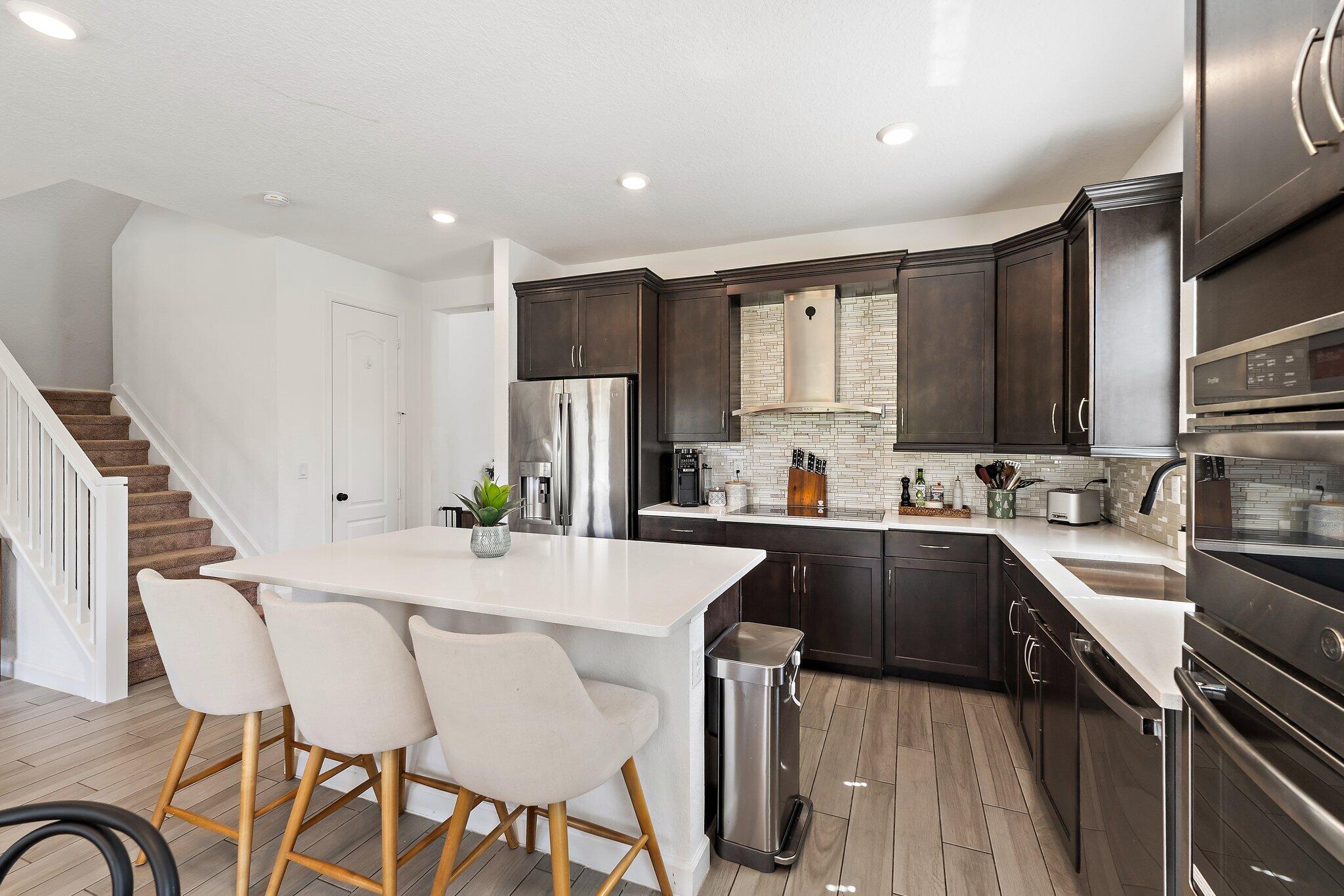 CRESTWOOD NORTH - Residential