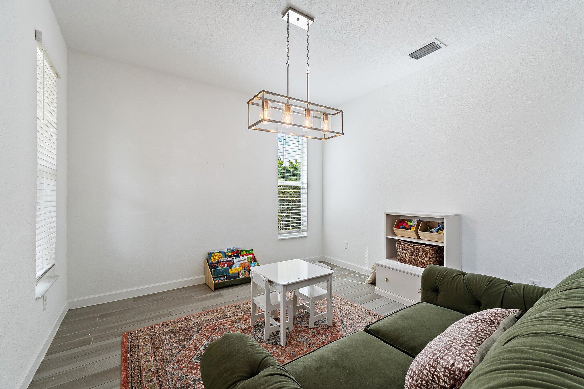 CRESTWOOD NORTH - Residential