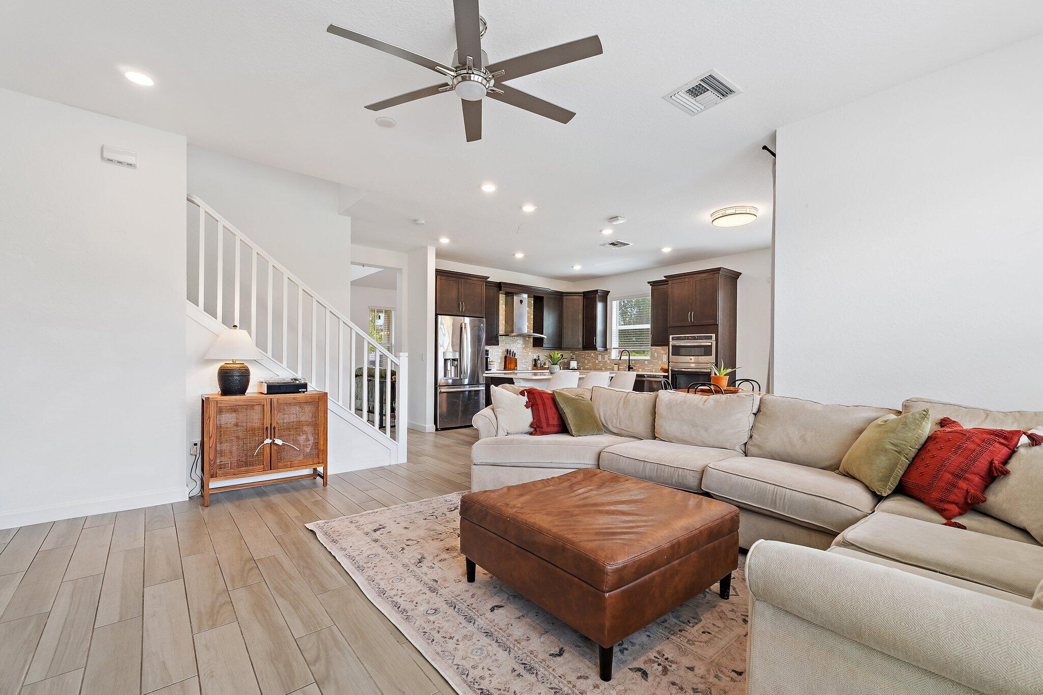 CRESTWOOD NORTH - Residential