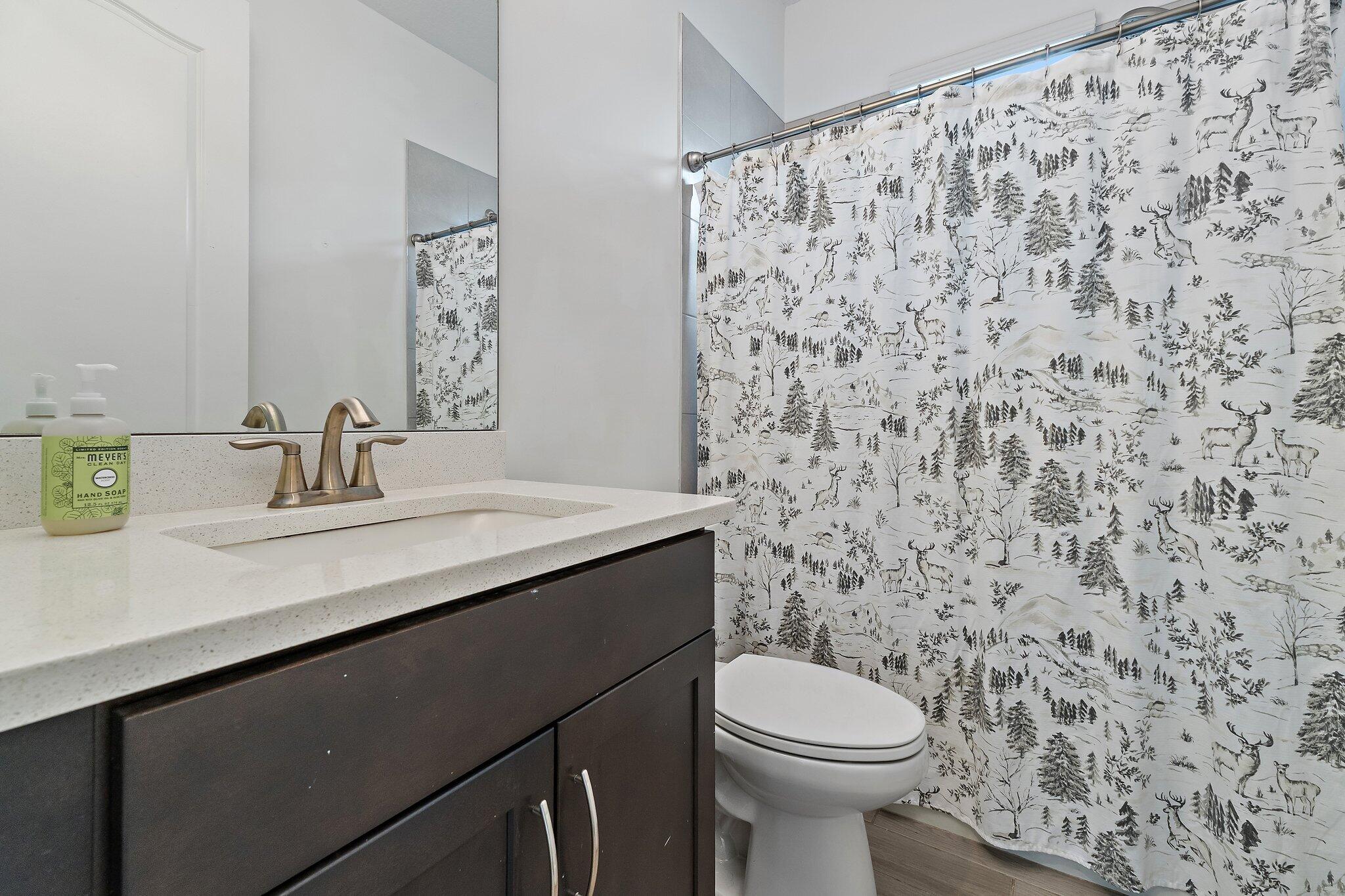 CRESTWOOD NORTH - Residential