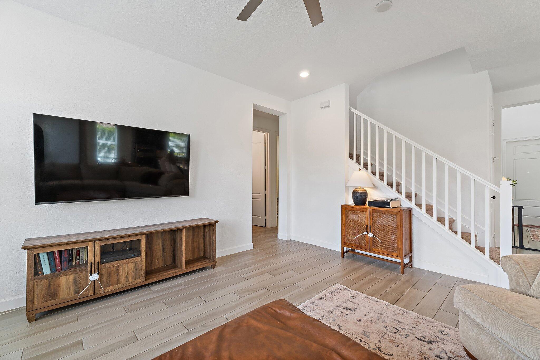 CRESTWOOD NORTH - Residential