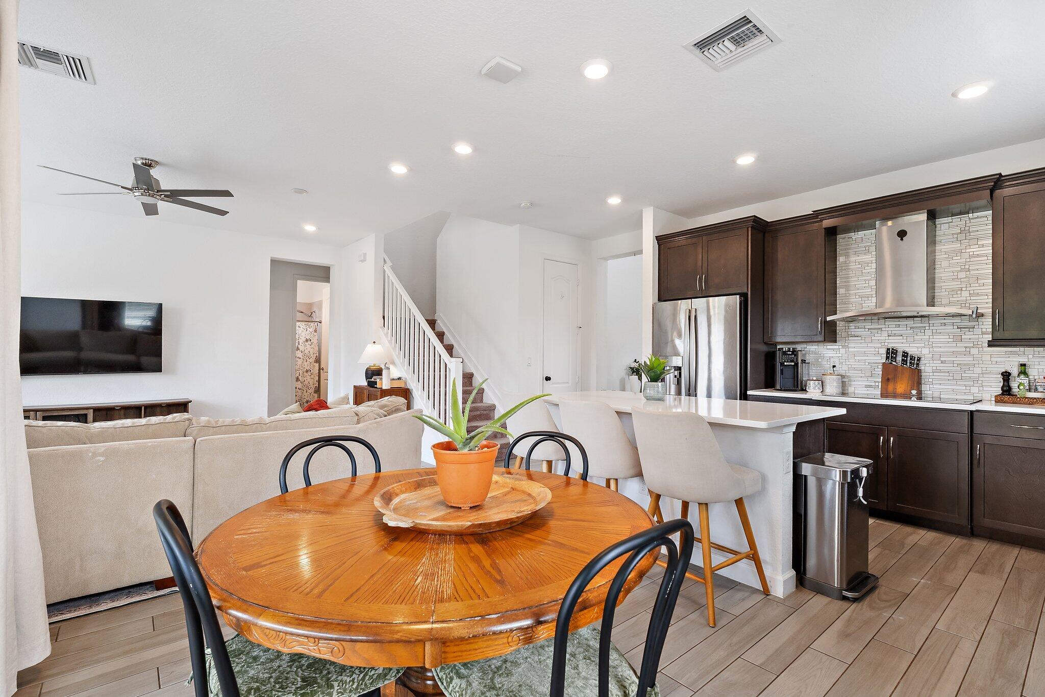 CRESTWOOD NORTH - Residential