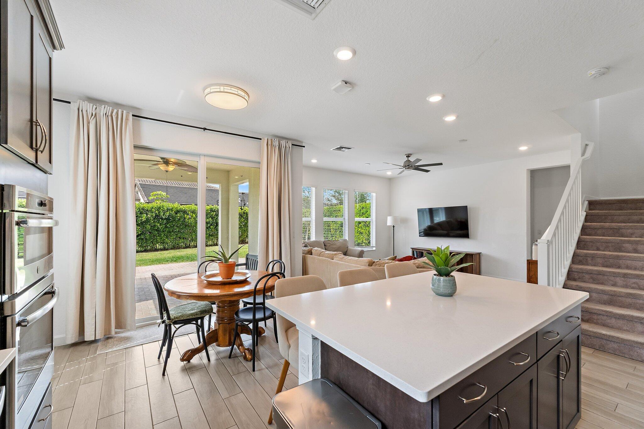 CRESTWOOD NORTH - Residential