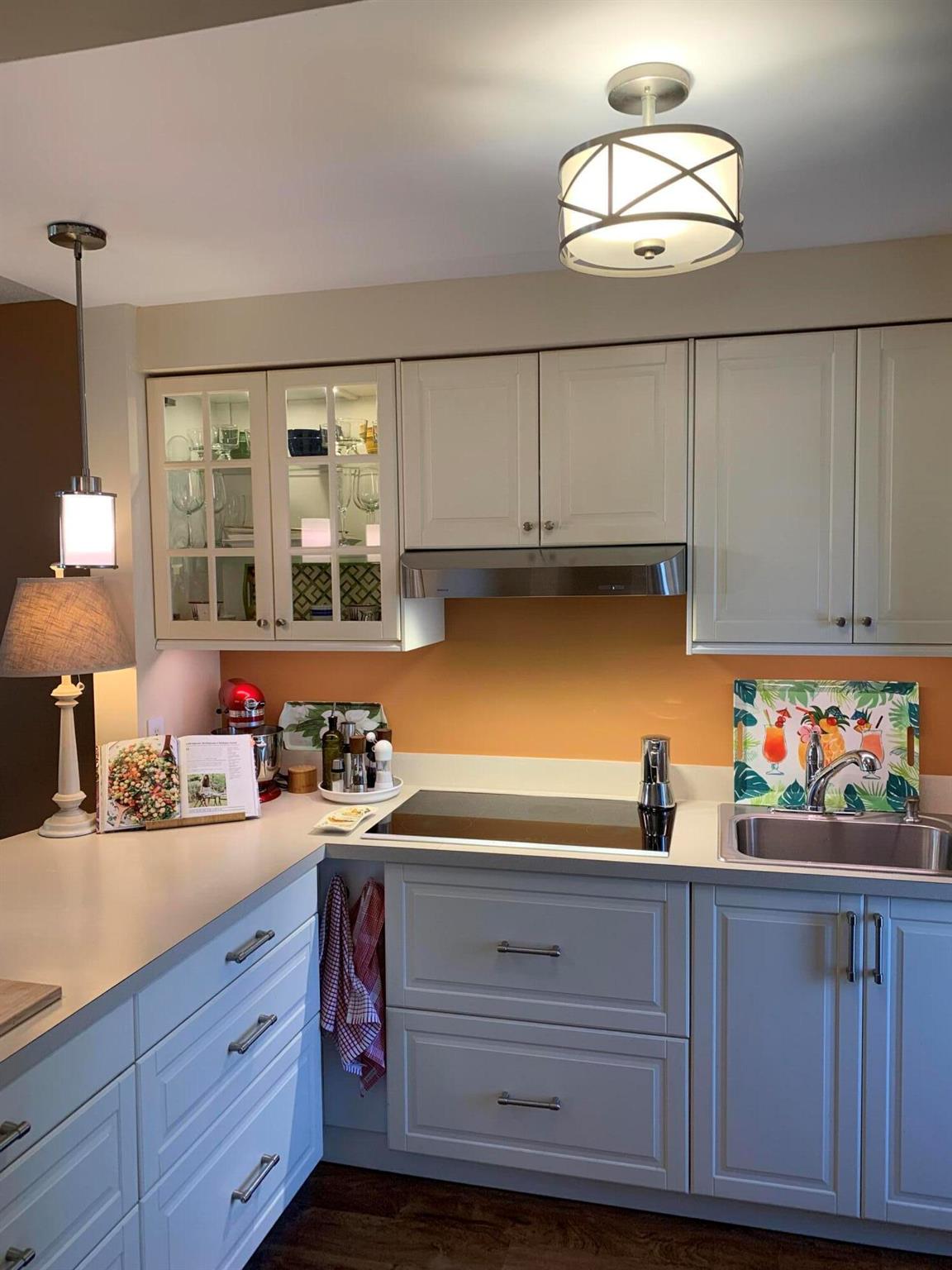 LIGHTHOUSE POINT GARDENS - Residential