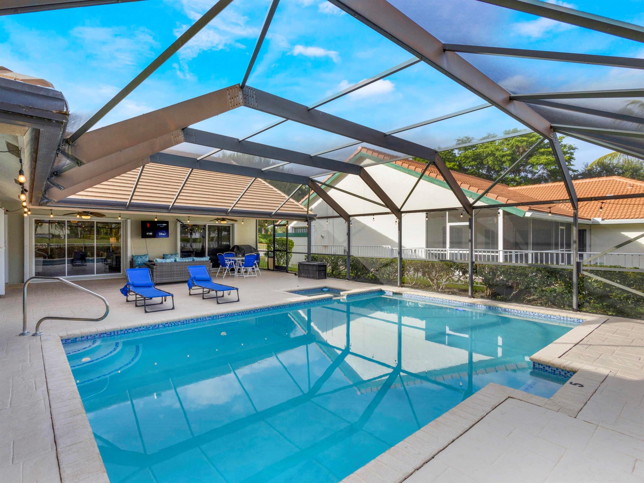 WINSTON TRAILS - Residential