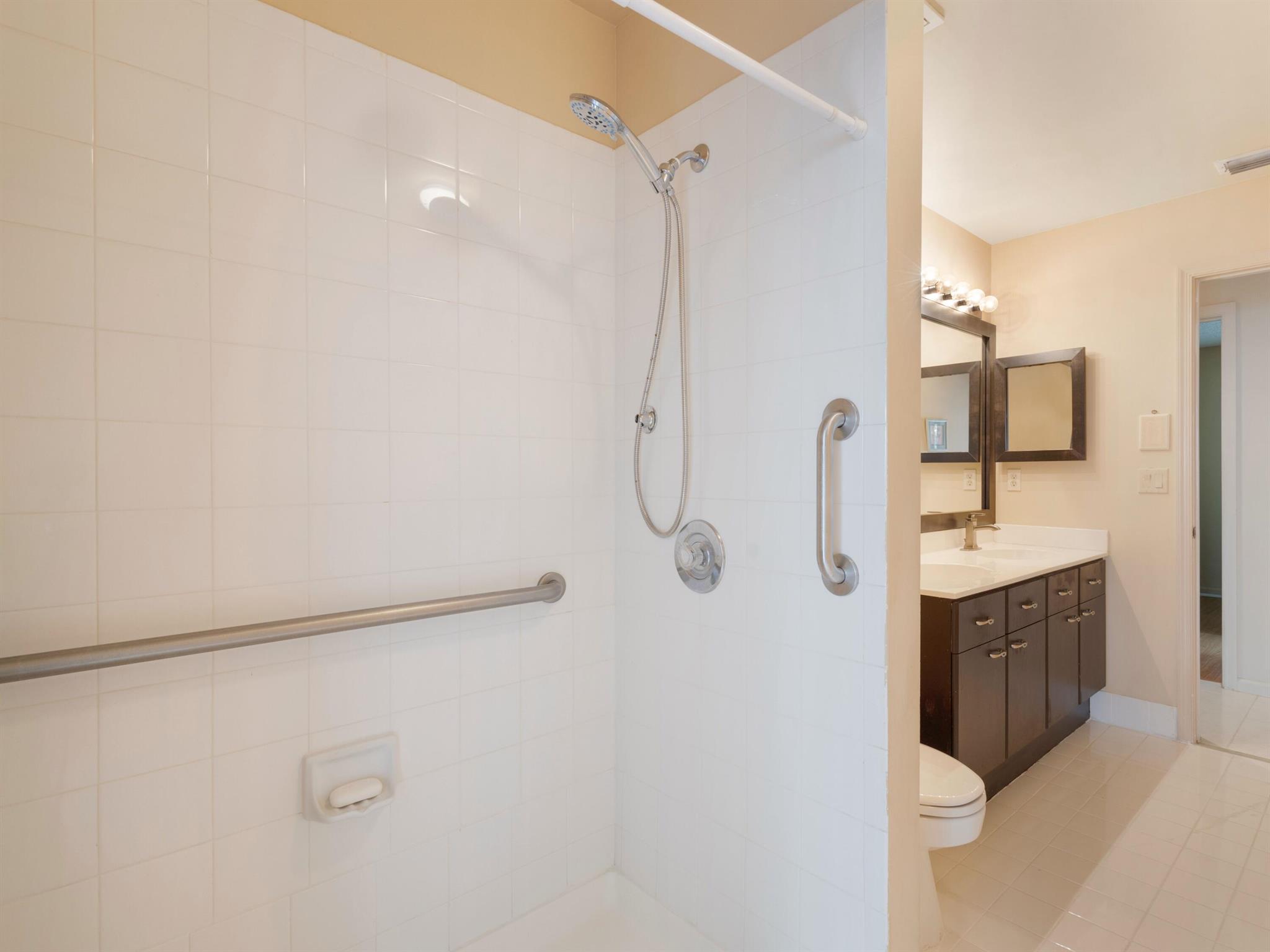 WINSTON TRAILS - Residential