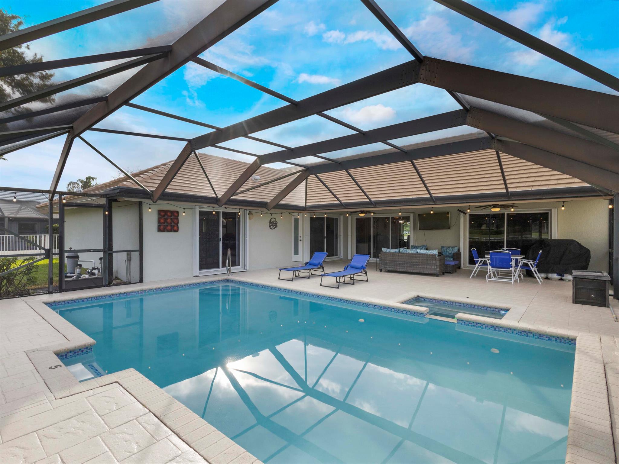 WINSTON TRAILS - Residential