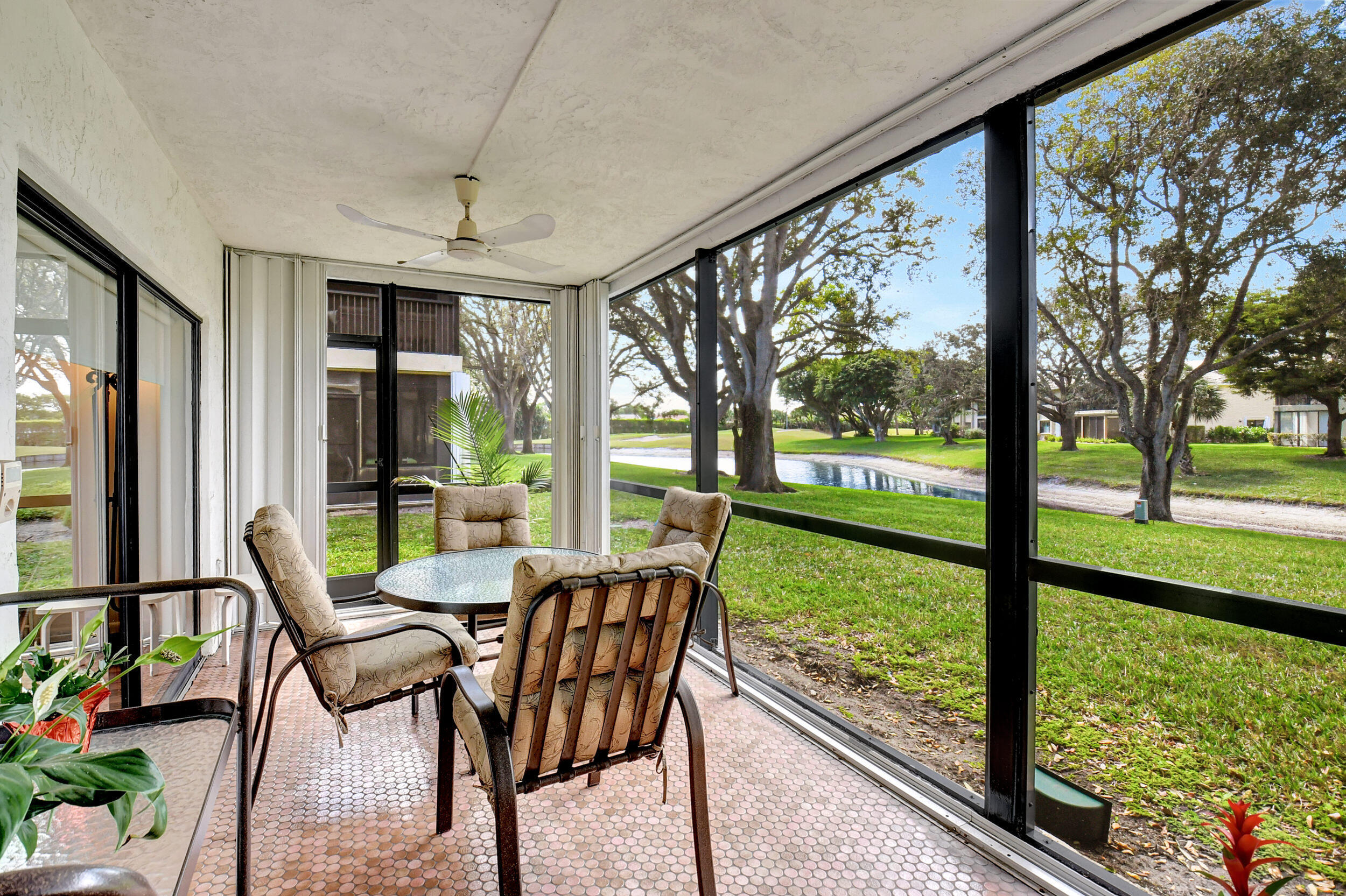 STRATFORD AT HUNTERS RUN CONDO - Residential