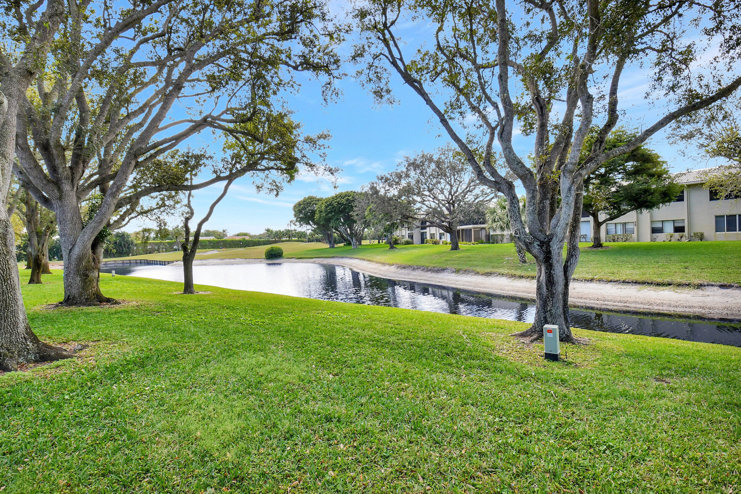 STRATFORD AT HUNTERS RUN CONDO - Residential