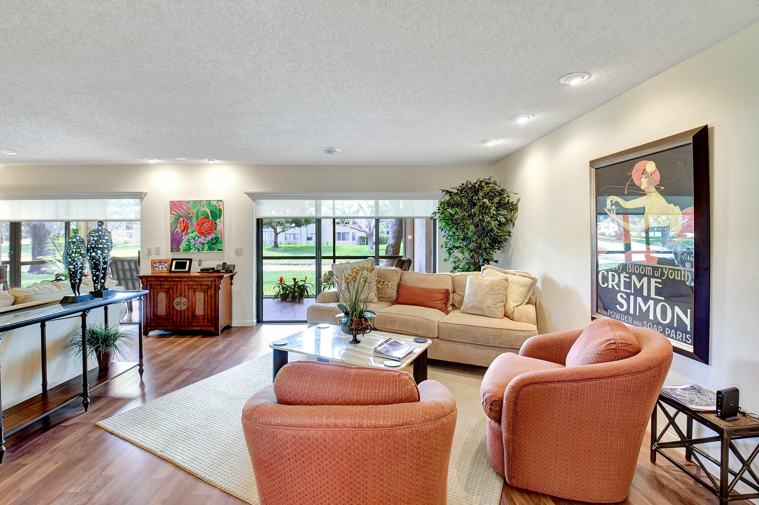 STRATFORD AT HUNTERS RUN CONDO - Residential