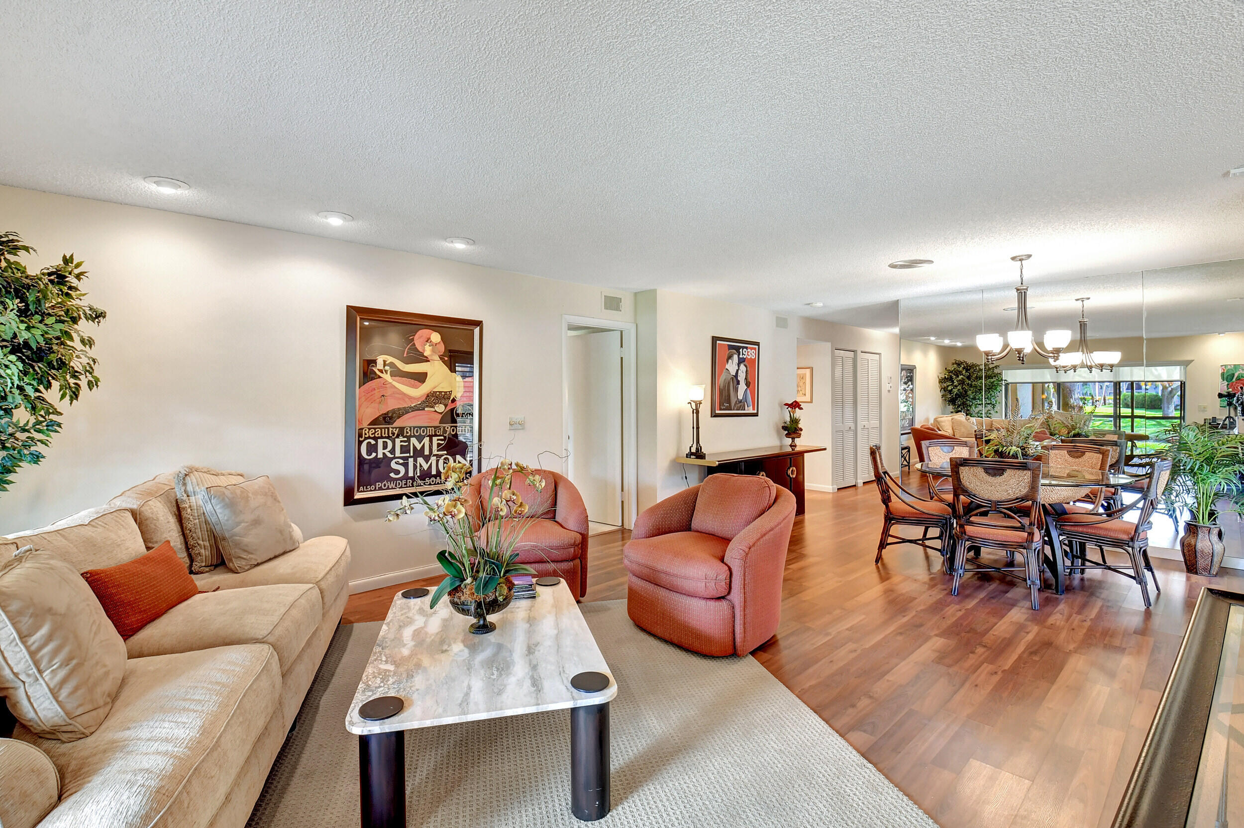 STRATFORD AT HUNTERS RUN CONDO - Residential