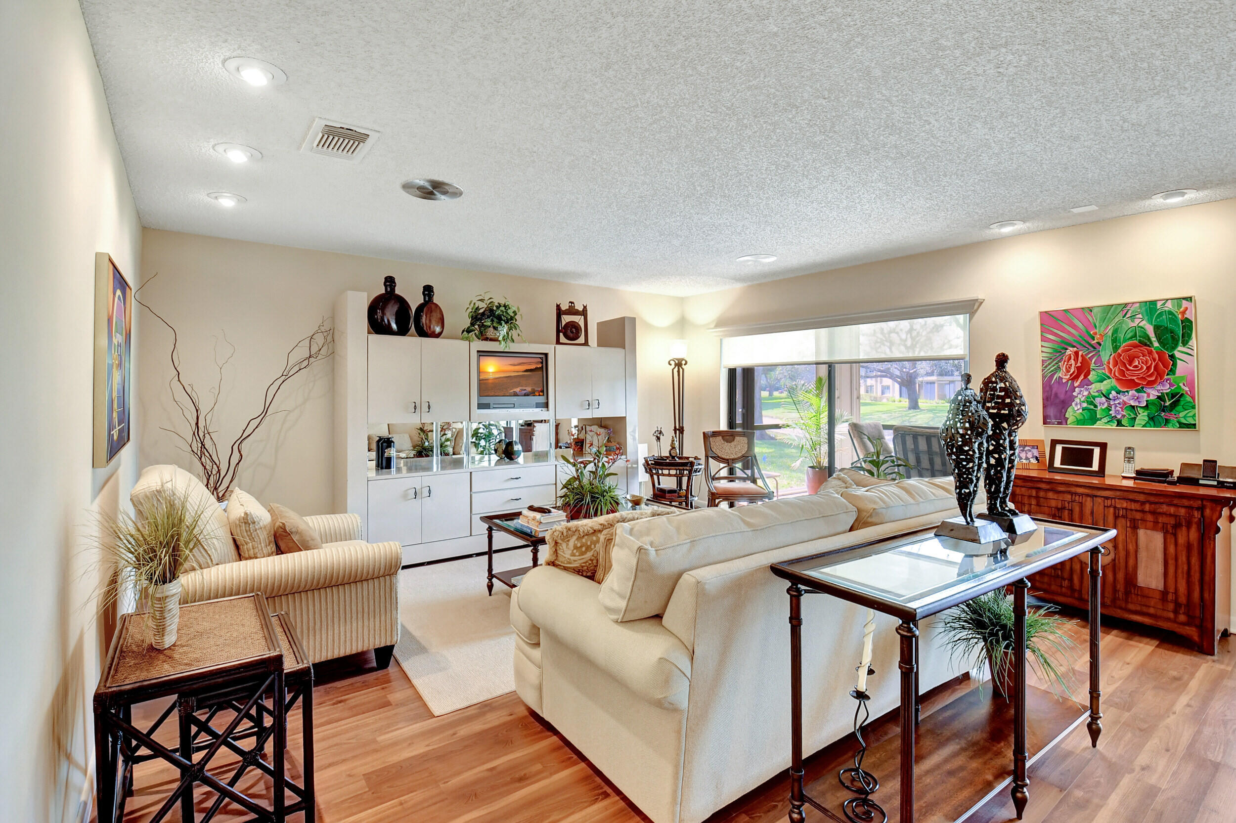 STRATFORD AT HUNTERS RUN CONDO - Residential