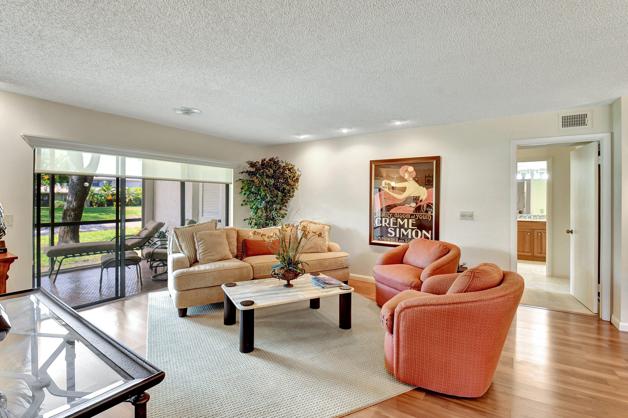 STRATFORD AT HUNTERS RUN CONDO - Residential