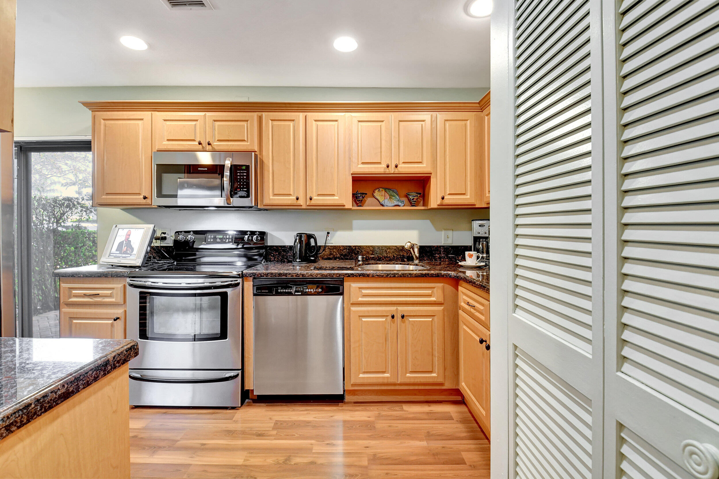 STRATFORD AT HUNTERS RUN CONDO - Residential