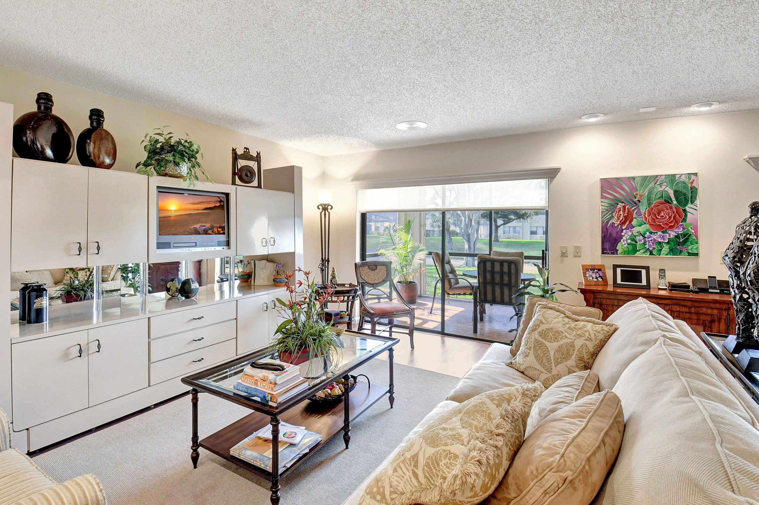 STRATFORD AT HUNTERS RUN CONDO - Residential