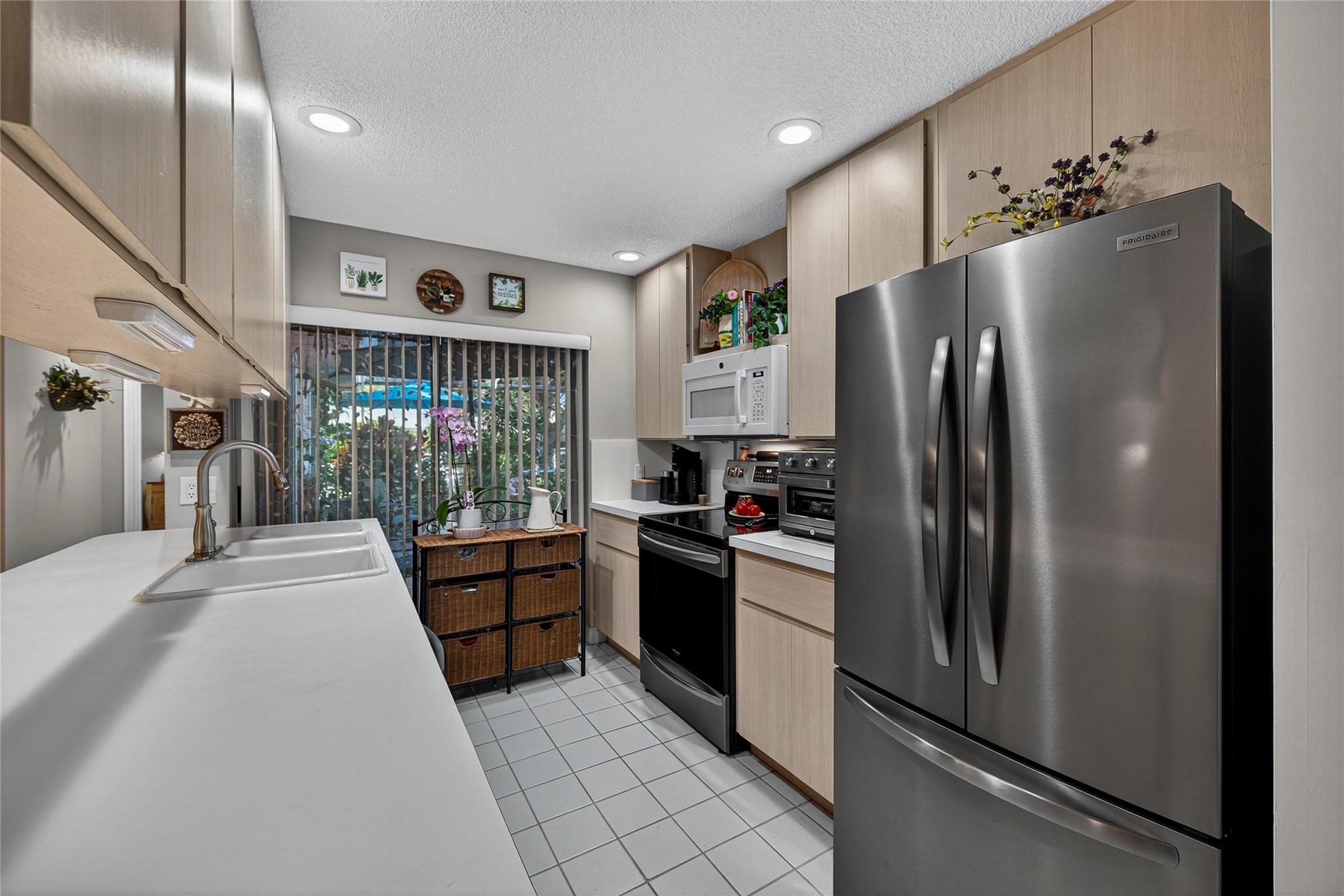 LAKE CATHERINE - Residential