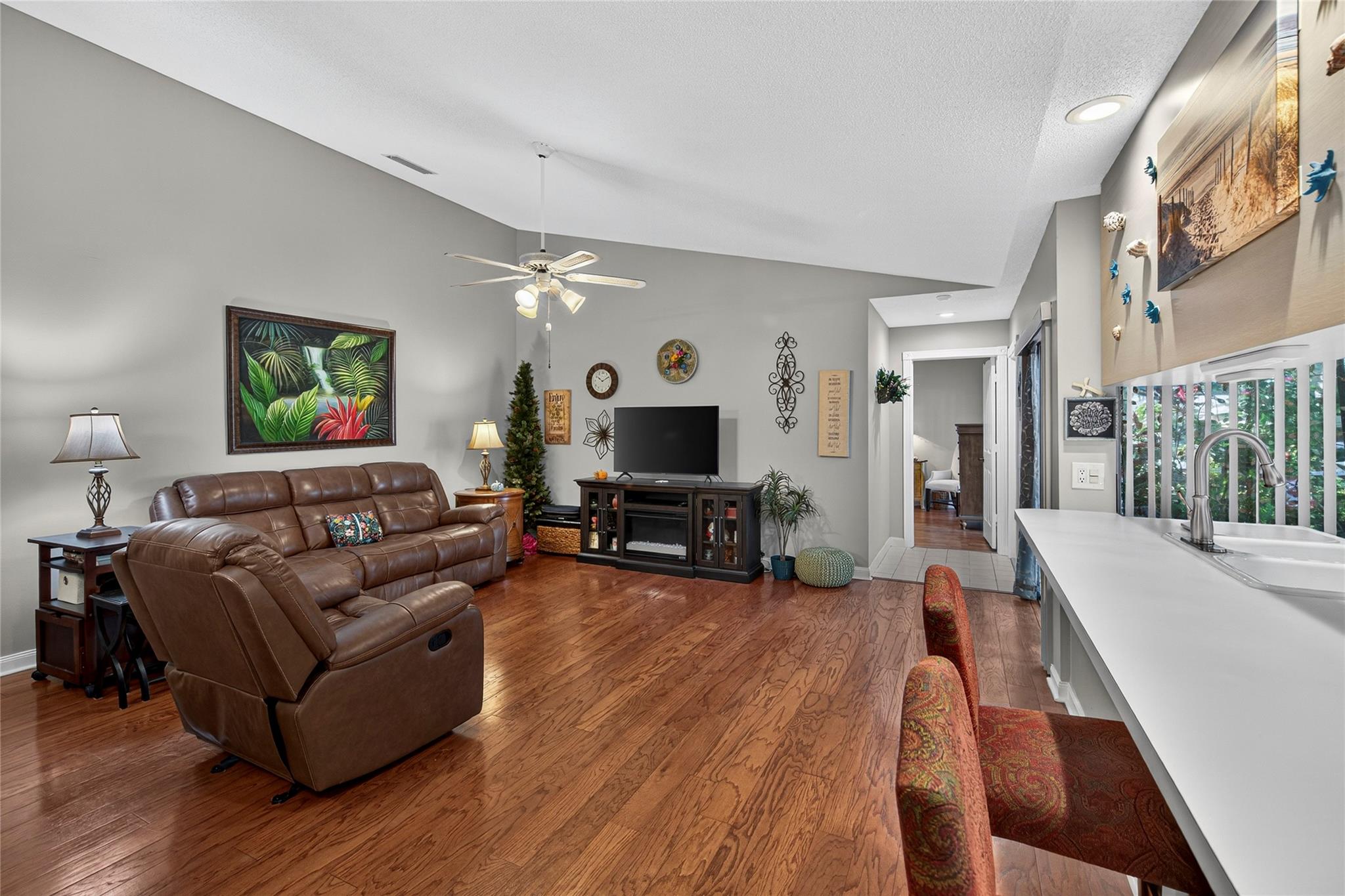 LAKE CATHERINE - Residential