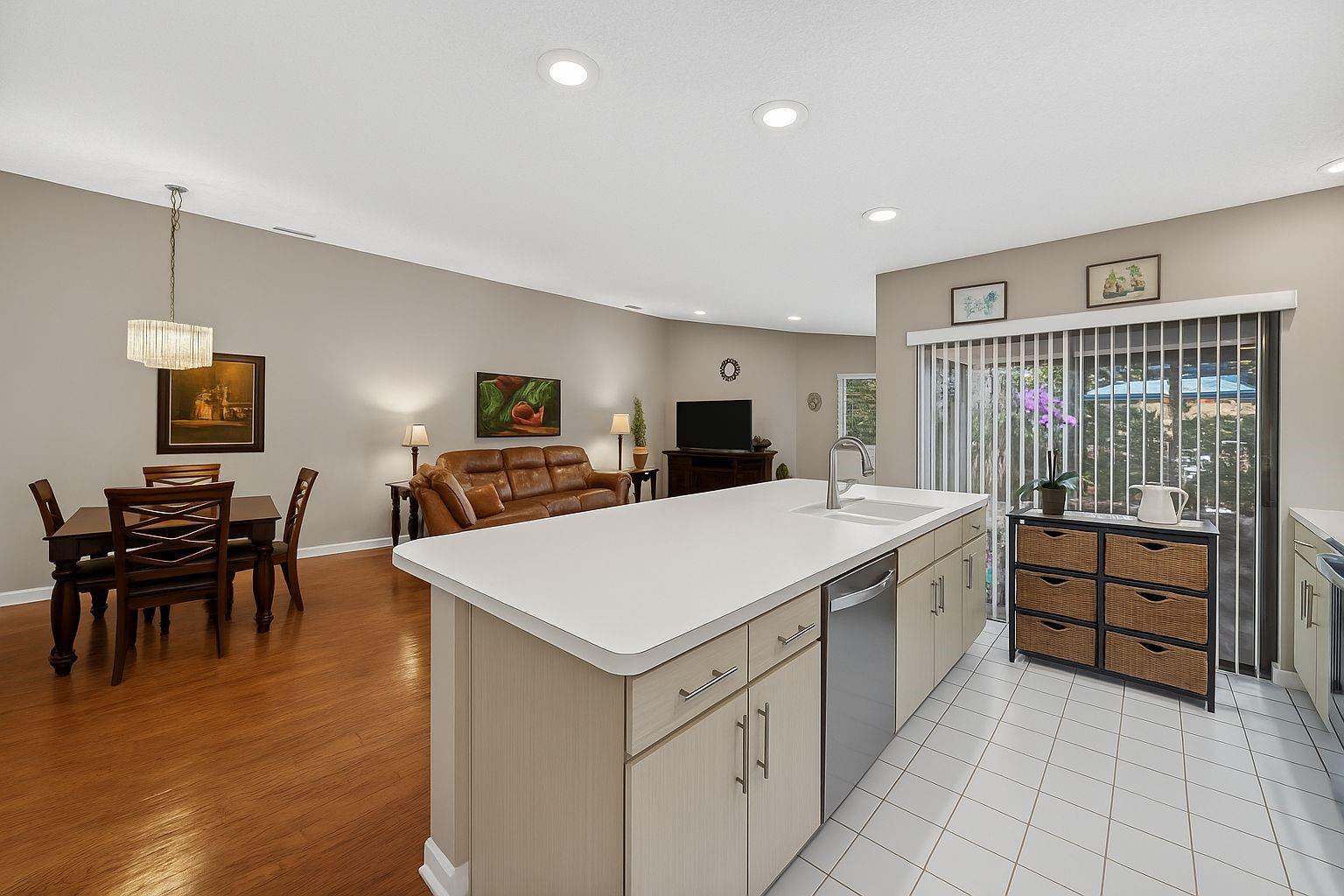 LAKE CATHERINE - Residential