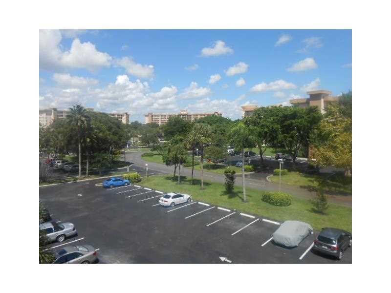 PALM-AIRE COUNTRY CLUB 2 - Residential