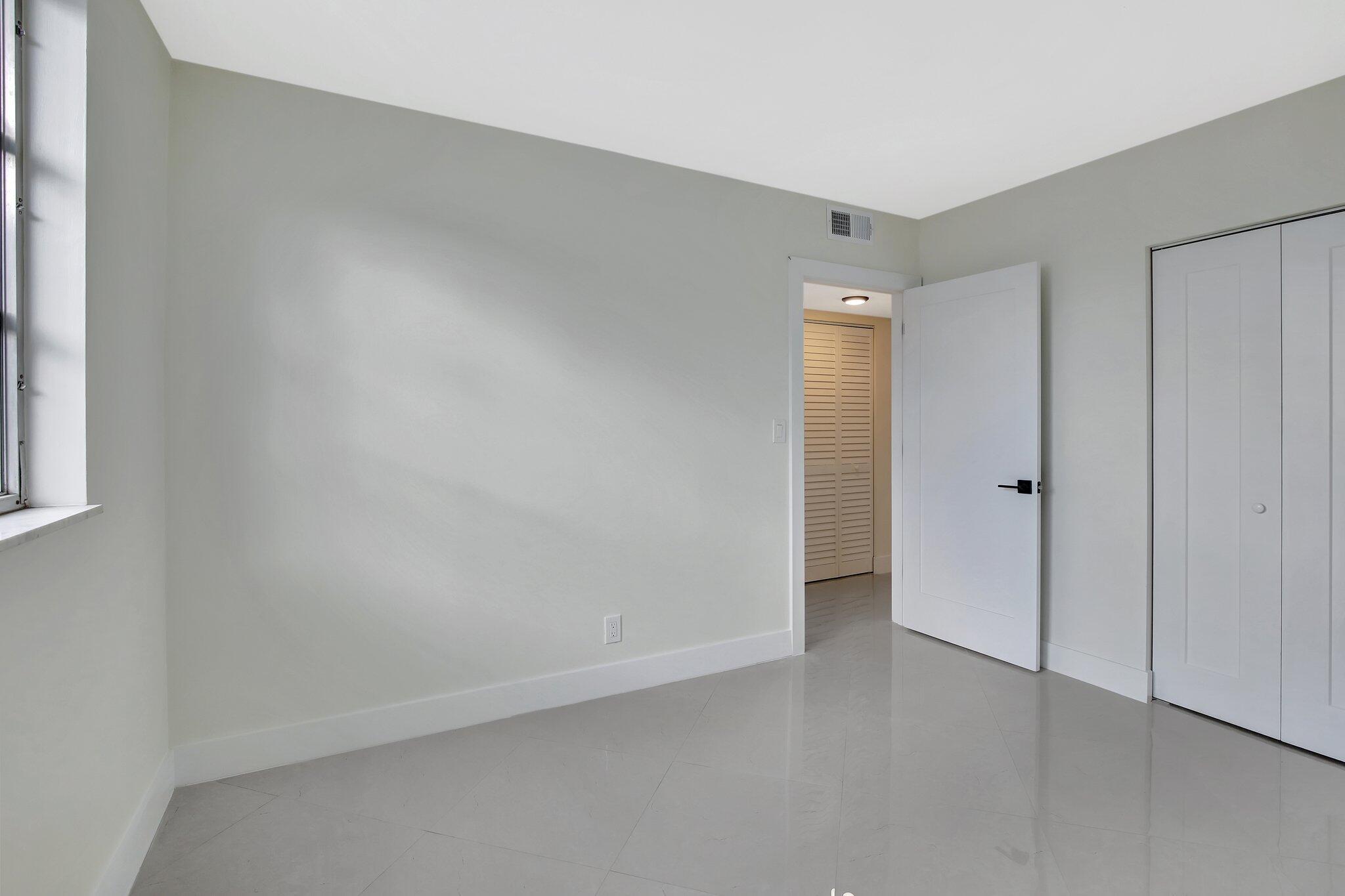 LAKEVIEW SOUTH CONDO - Residential