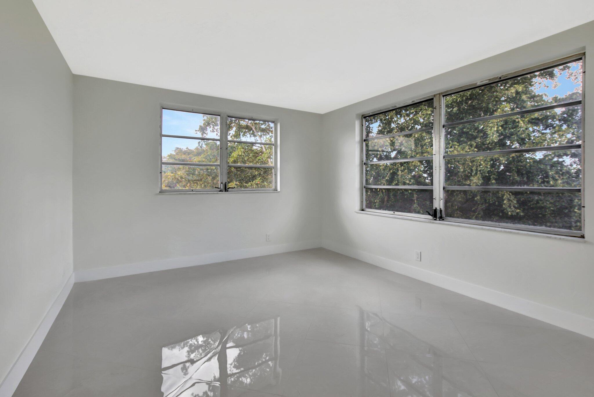 LAKEVIEW SOUTH CONDO - Residential