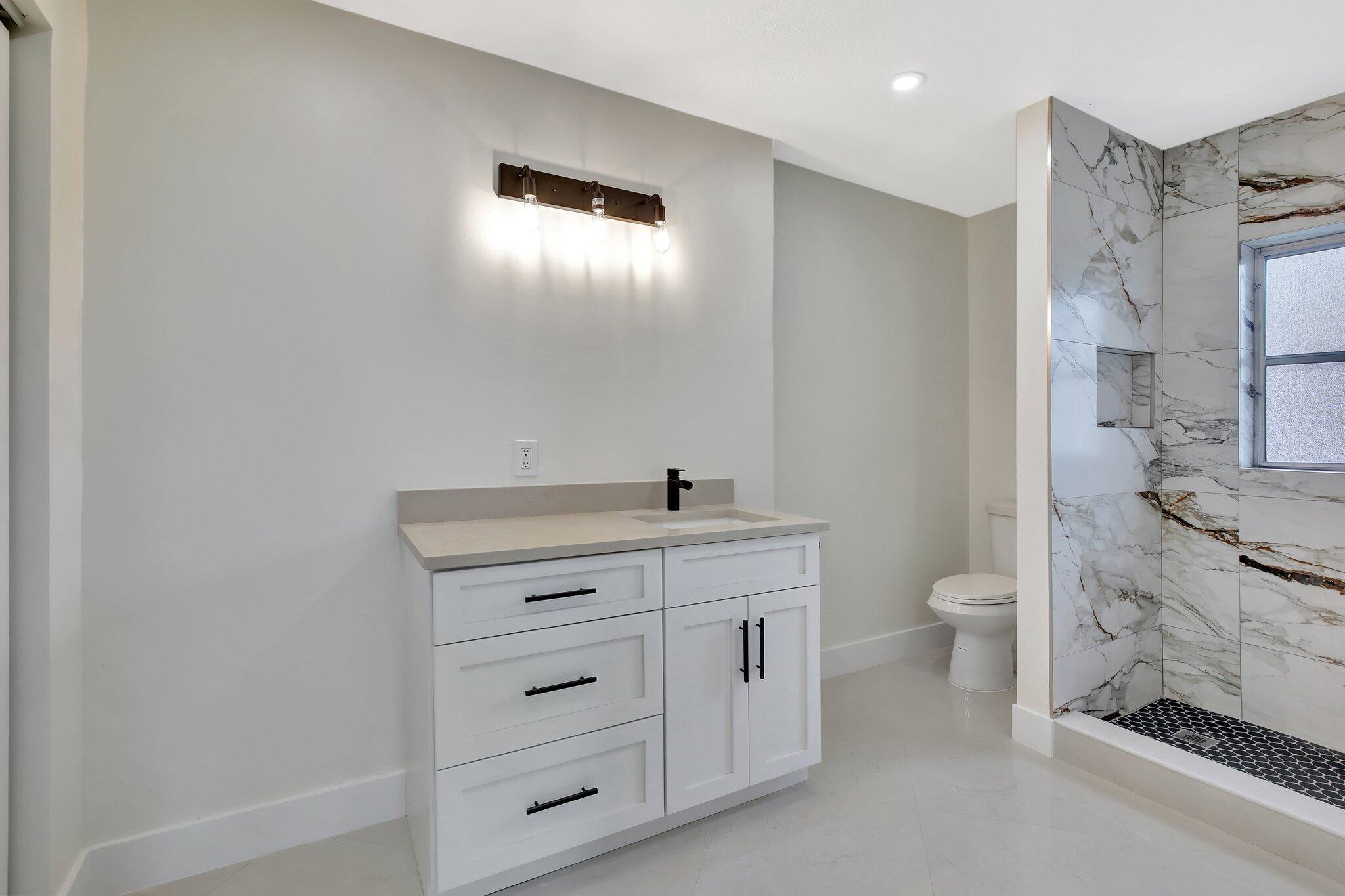 LAKEVIEW SOUTH CONDO - Residential