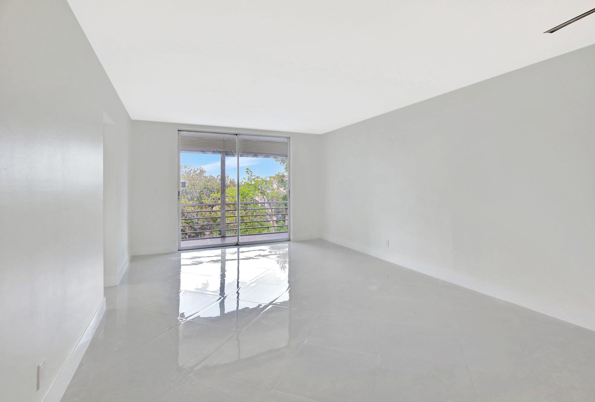 LAKEVIEW SOUTH CONDO - Residential