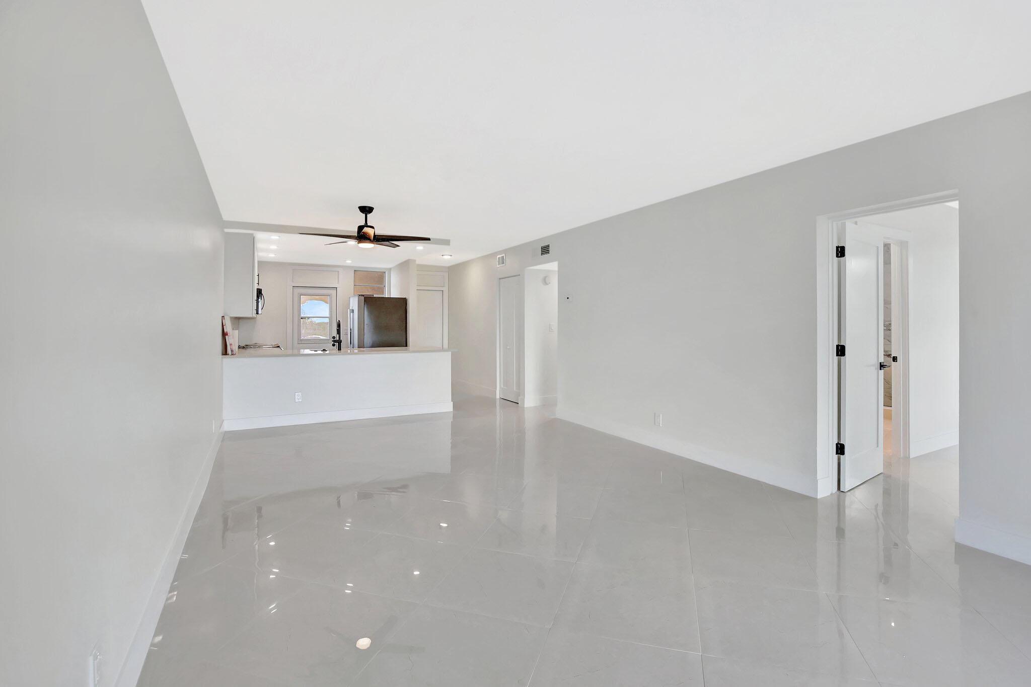 LAKEVIEW SOUTH CONDO - Residential