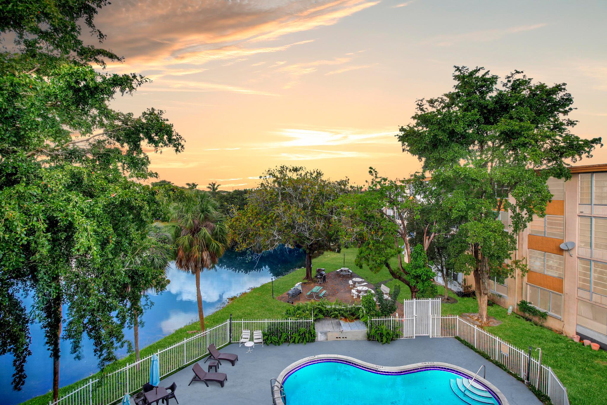 LAKEVIEW SOUTH CONDO - Residential