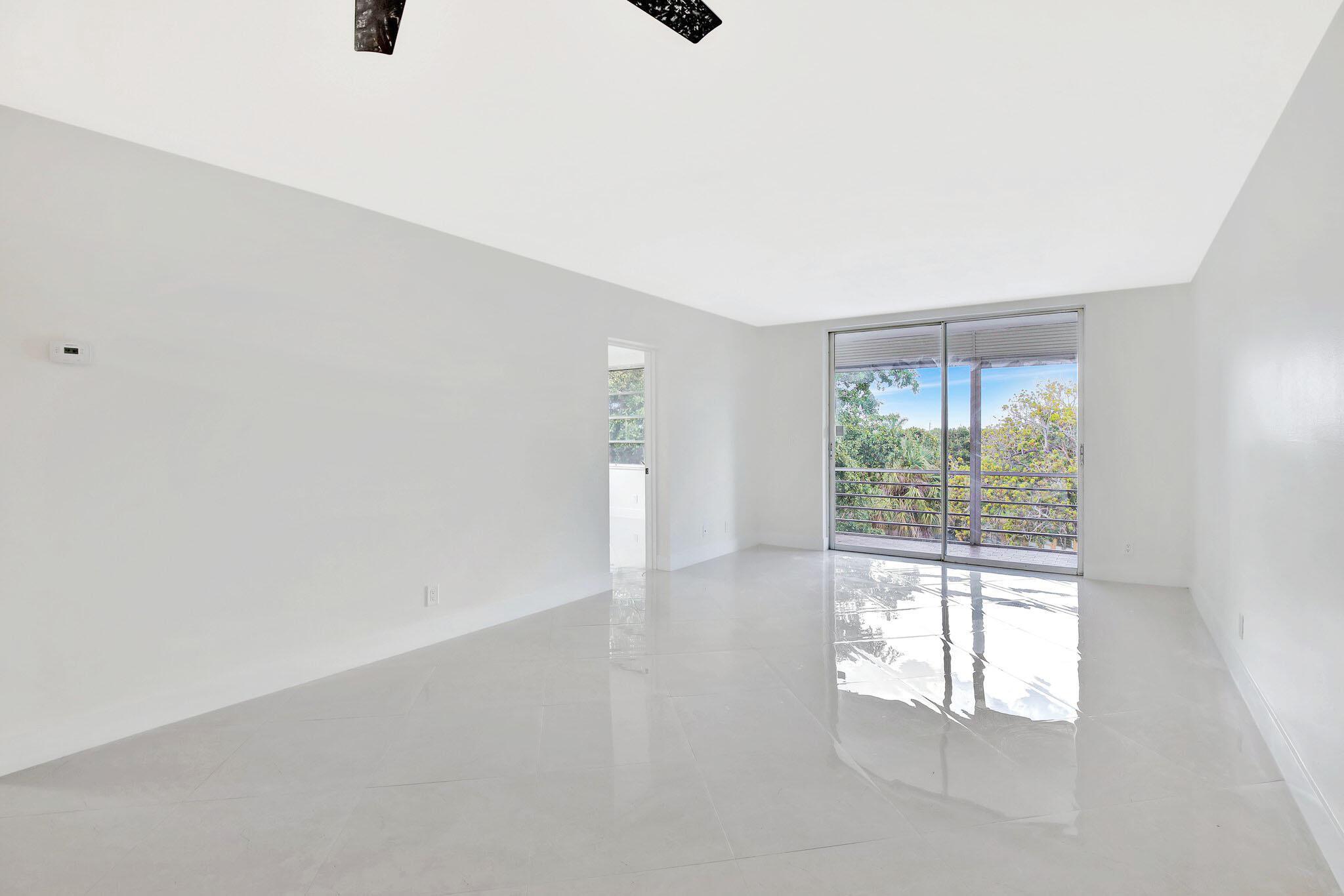 LAKEVIEW SOUTH CONDO - Residential