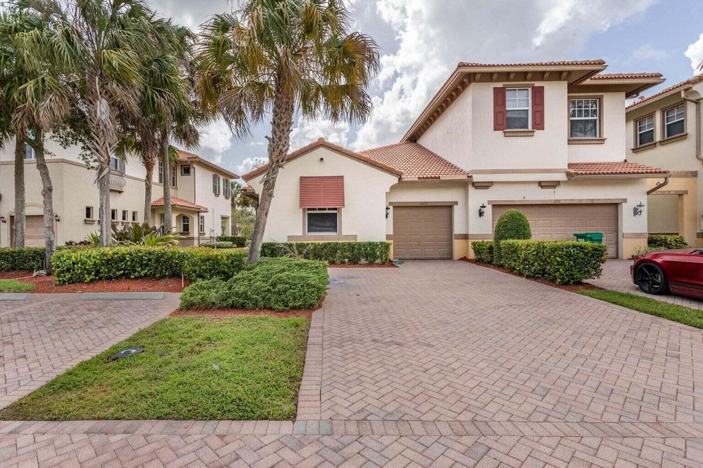 Photo of 6072 NW 116 Drive, Coral Springs, FL 33076 (MLS # R10893567)