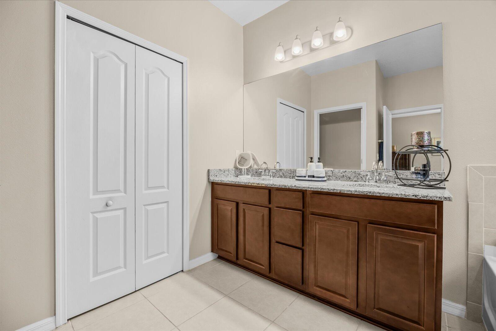 PORT ST LUCIE SECTION 46 1ST REPLAT - Residential