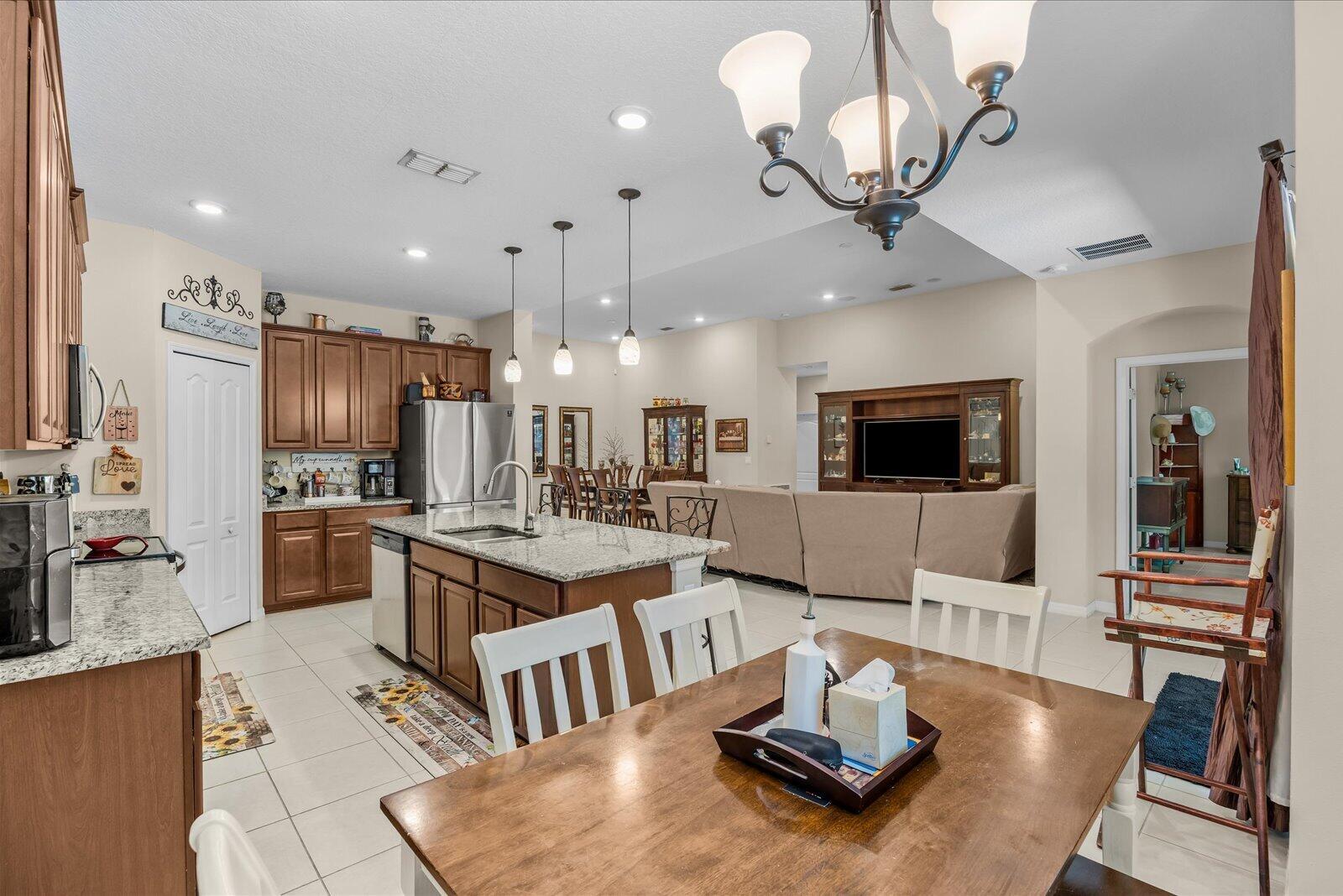 PORT ST LUCIE SECTION 46 1ST REPLAT - Residential