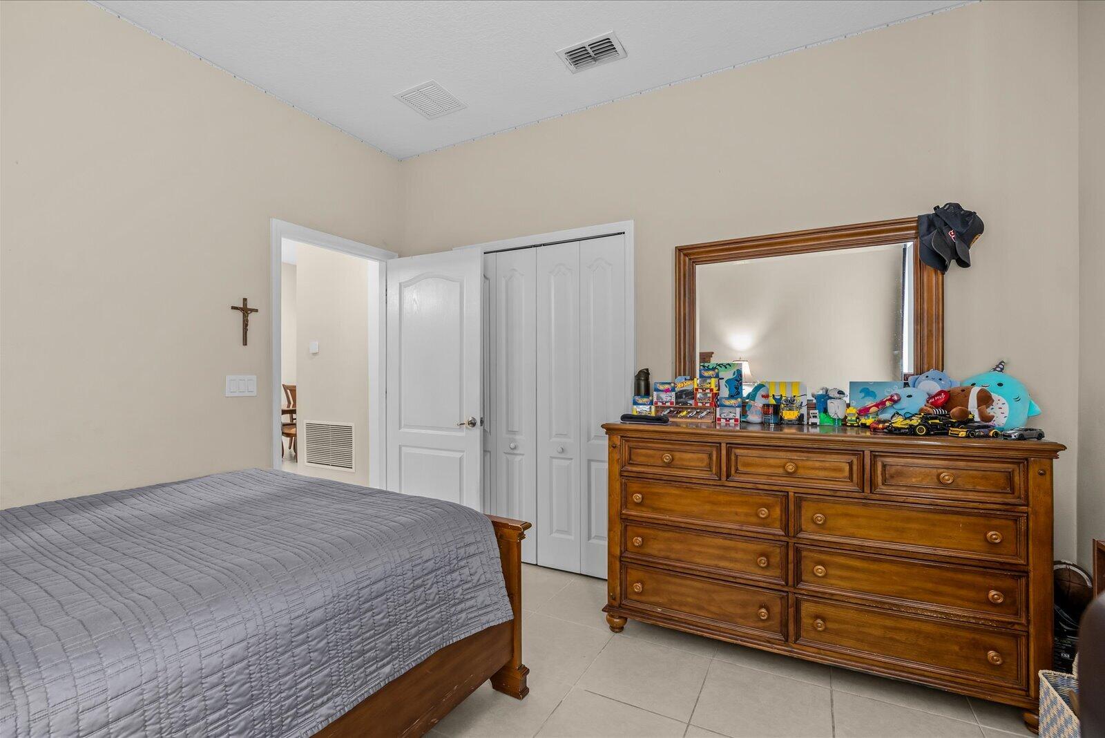 PORT ST LUCIE SECTION 46 1ST REPLAT - Residential