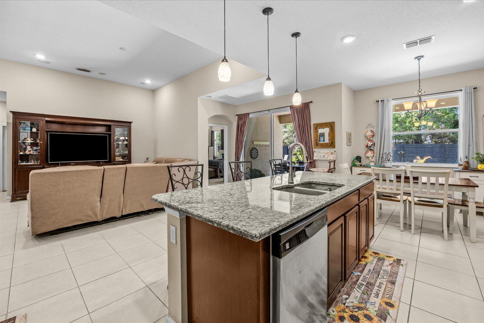 PORT ST LUCIE SECTION 46 1ST REPLAT - Residential