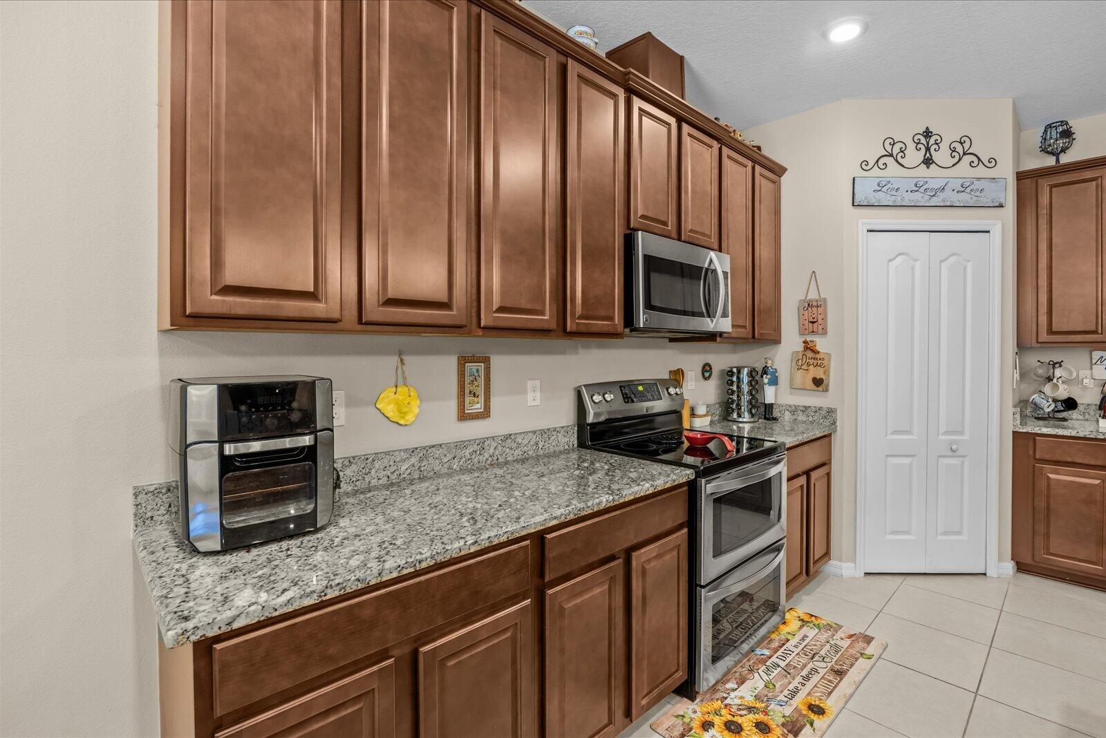 PORT ST LUCIE SECTION 46 1ST REPLAT - Residential