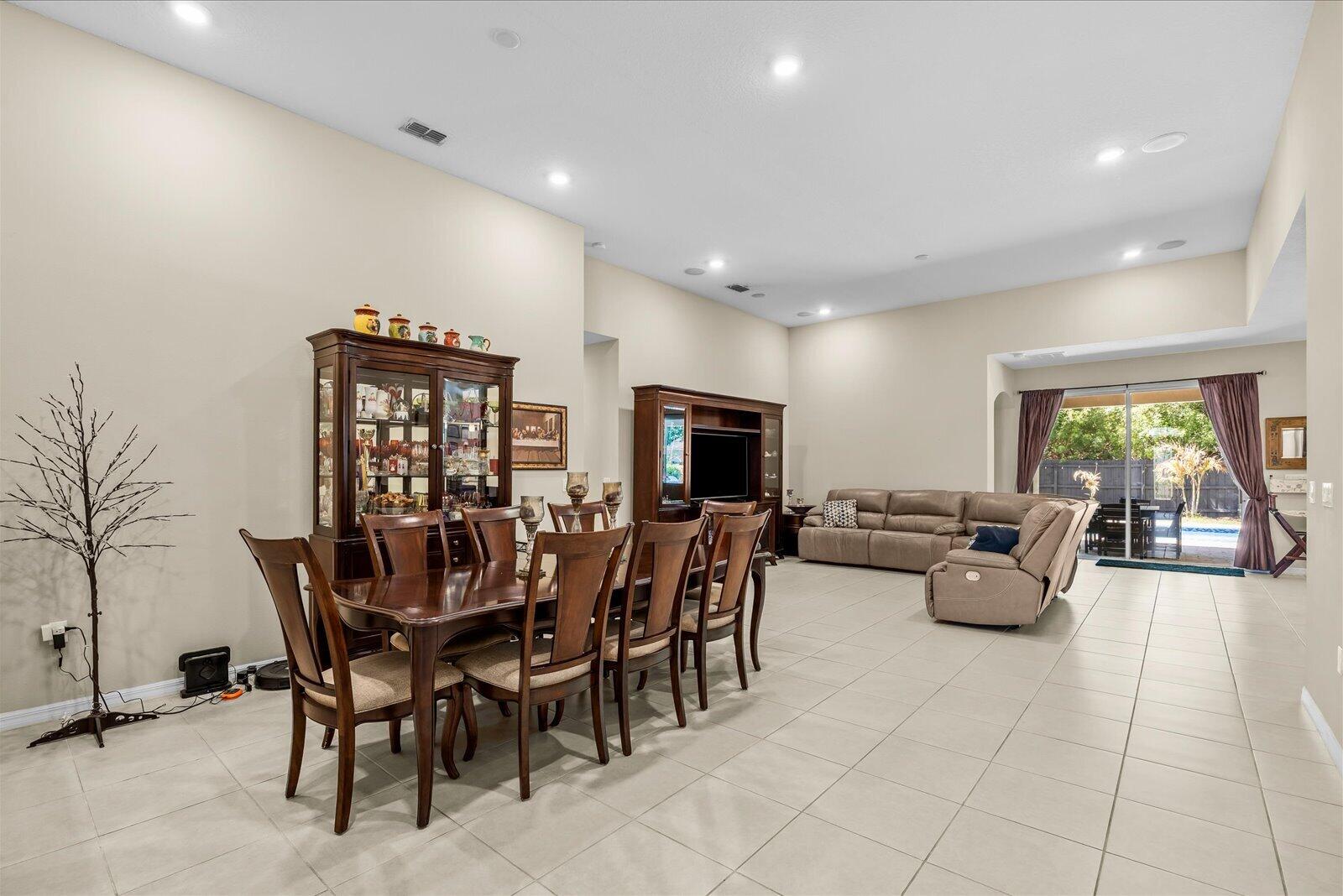 PORT ST LUCIE SECTION 46 1ST REPLAT - Residential