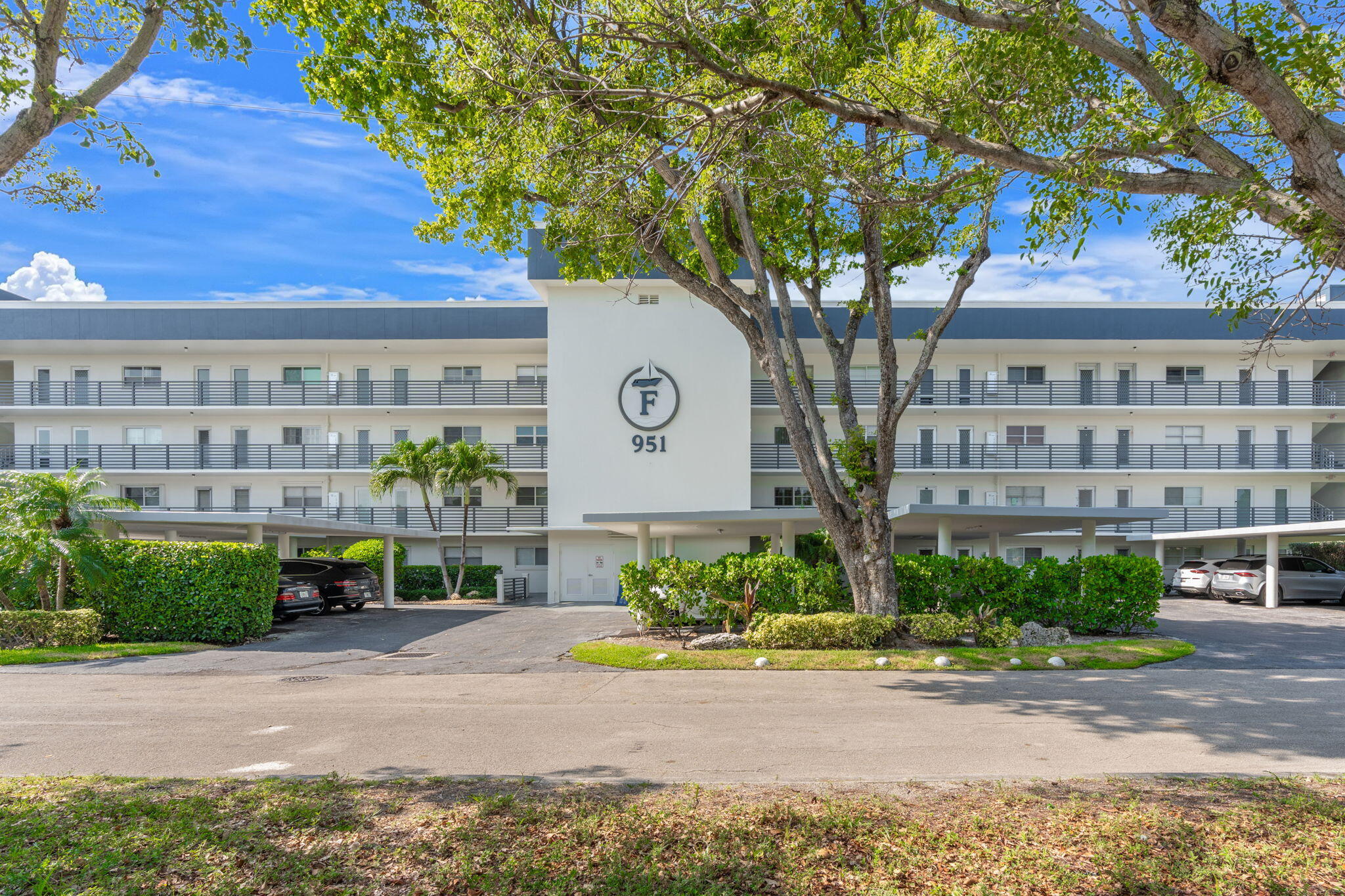 951 Spanish Circle 346
