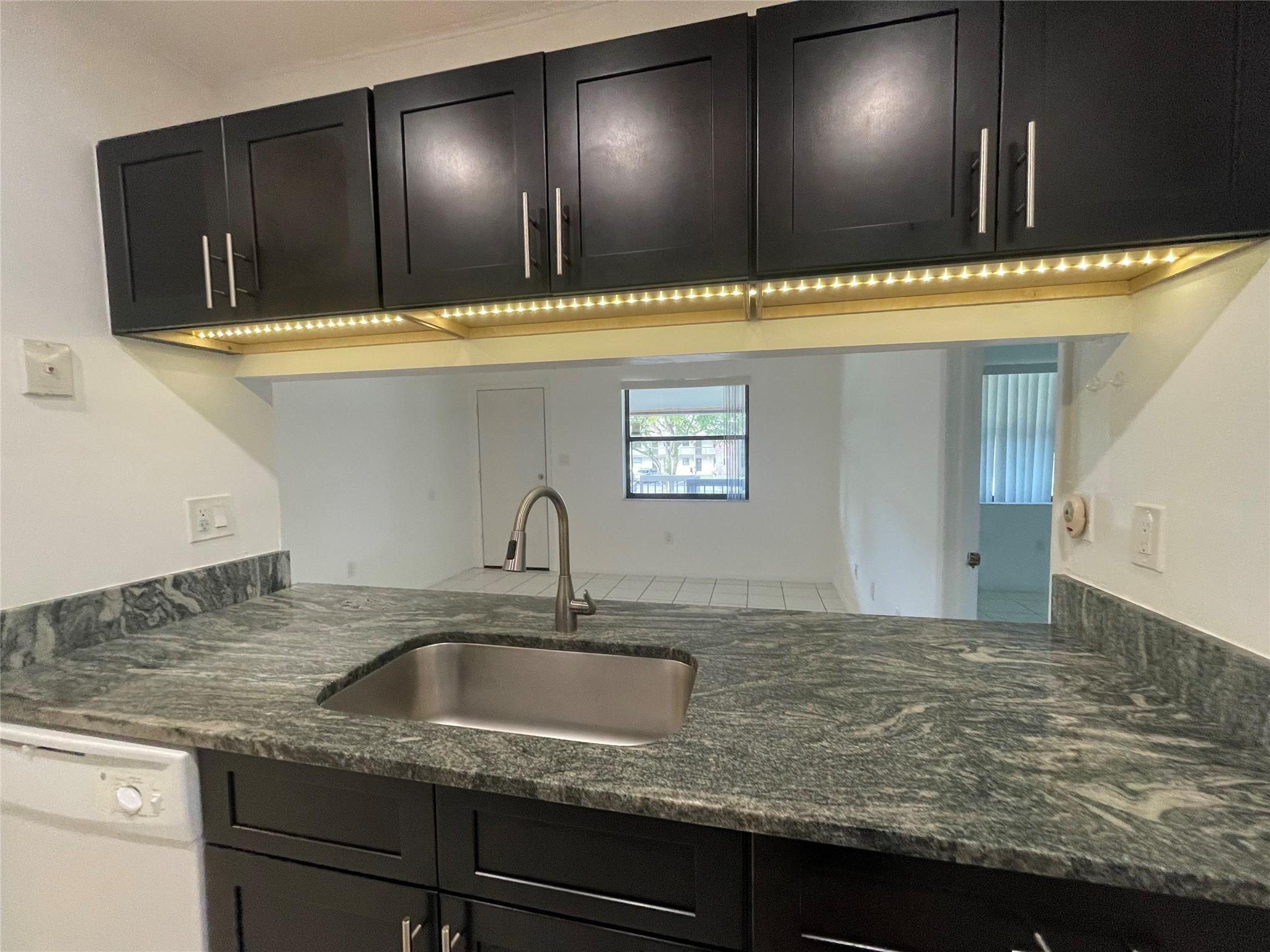 Shaker Woods Village - Residential Lease