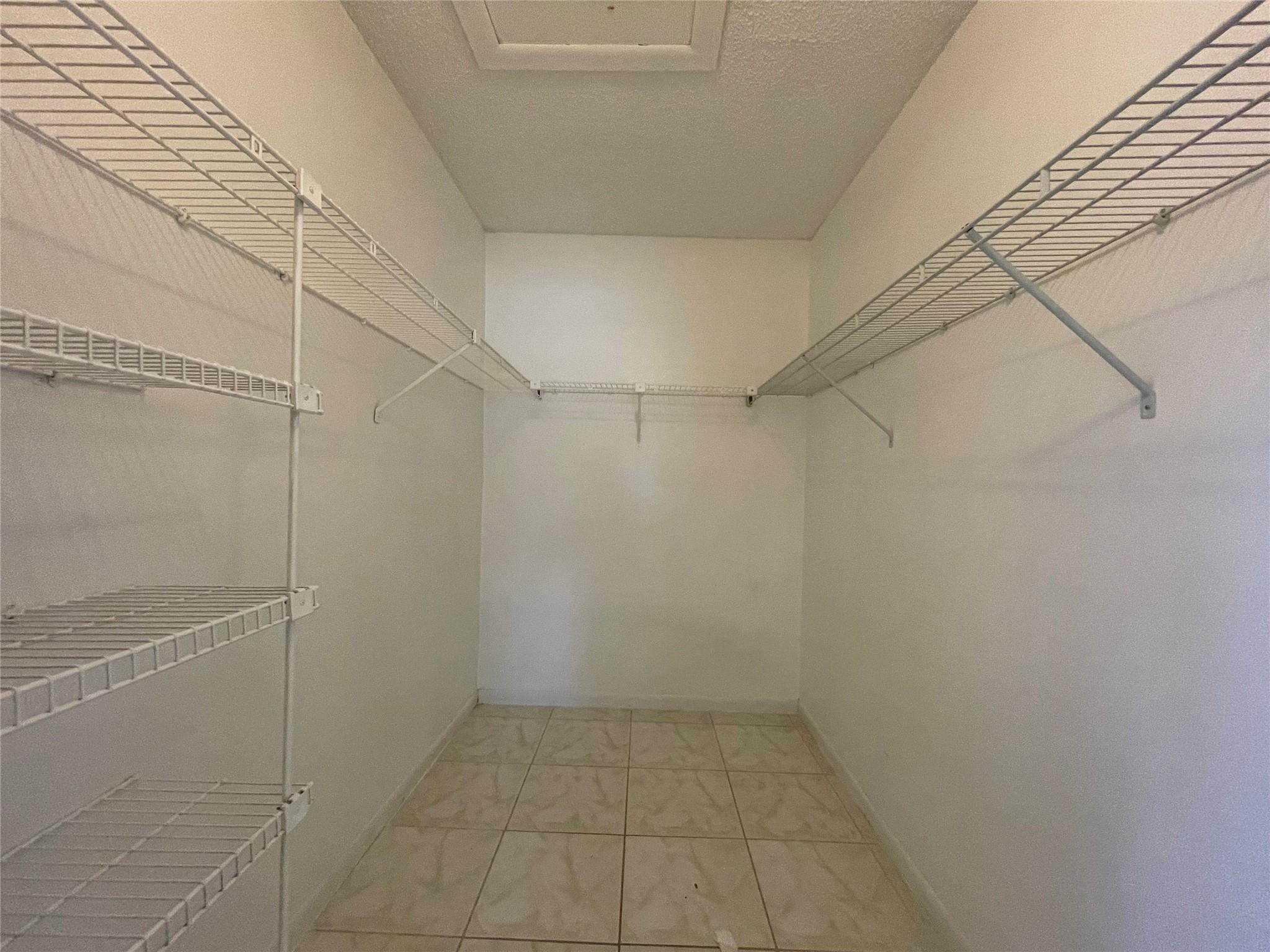 Shaker Woods Village - Residential Lease