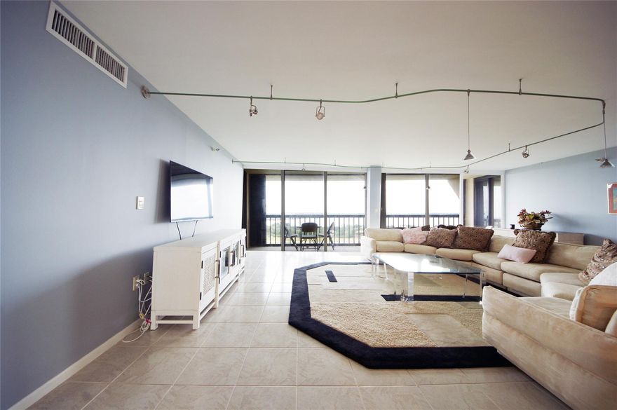 Available for annual lease—refined high-rise living from the 19th floor at The Envoy. This penthouse-style residence offers stunning sunrise views to the east, creating a bright and tranquil atmosphere throughout the day. The spacious split floor plan features two generously sized bedrooms with walk-in closets and a dedicated laundry room with full-size washer and dryer in the unit. Residents enjoy a full-service luxury lifestyle with a 24-hour attended lobby, pool and spa, tennis courts, fitness center, sauna, and social and billiard rooms. Ideally located near downtown, shopping, and dining, this residence offers comfort, convenience, and security in one of the area’s most desirable buildings.