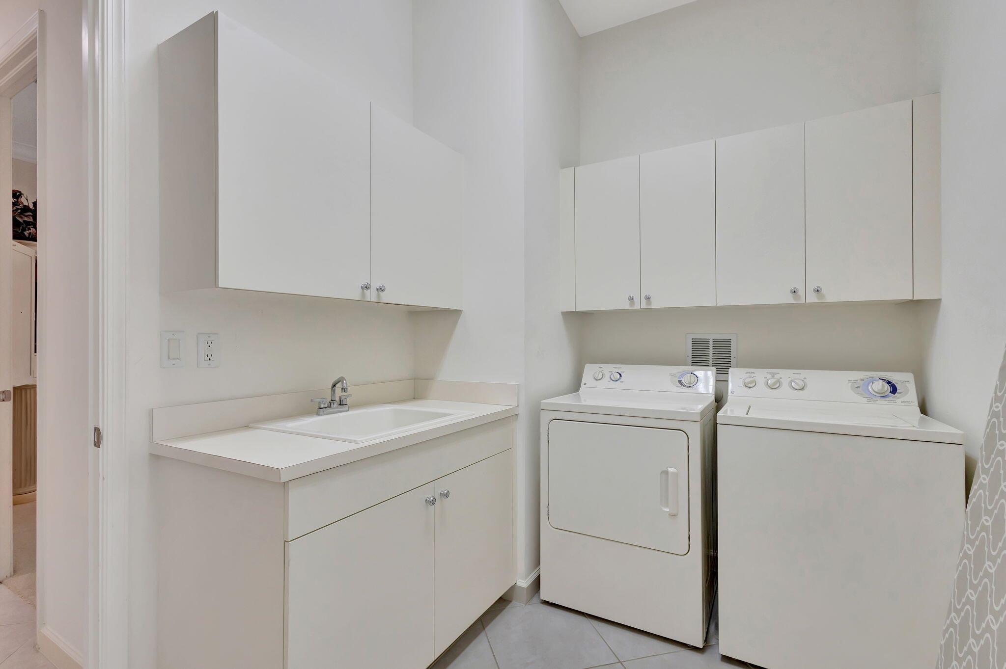 MIRASOL PAR 23 - Residential Lease