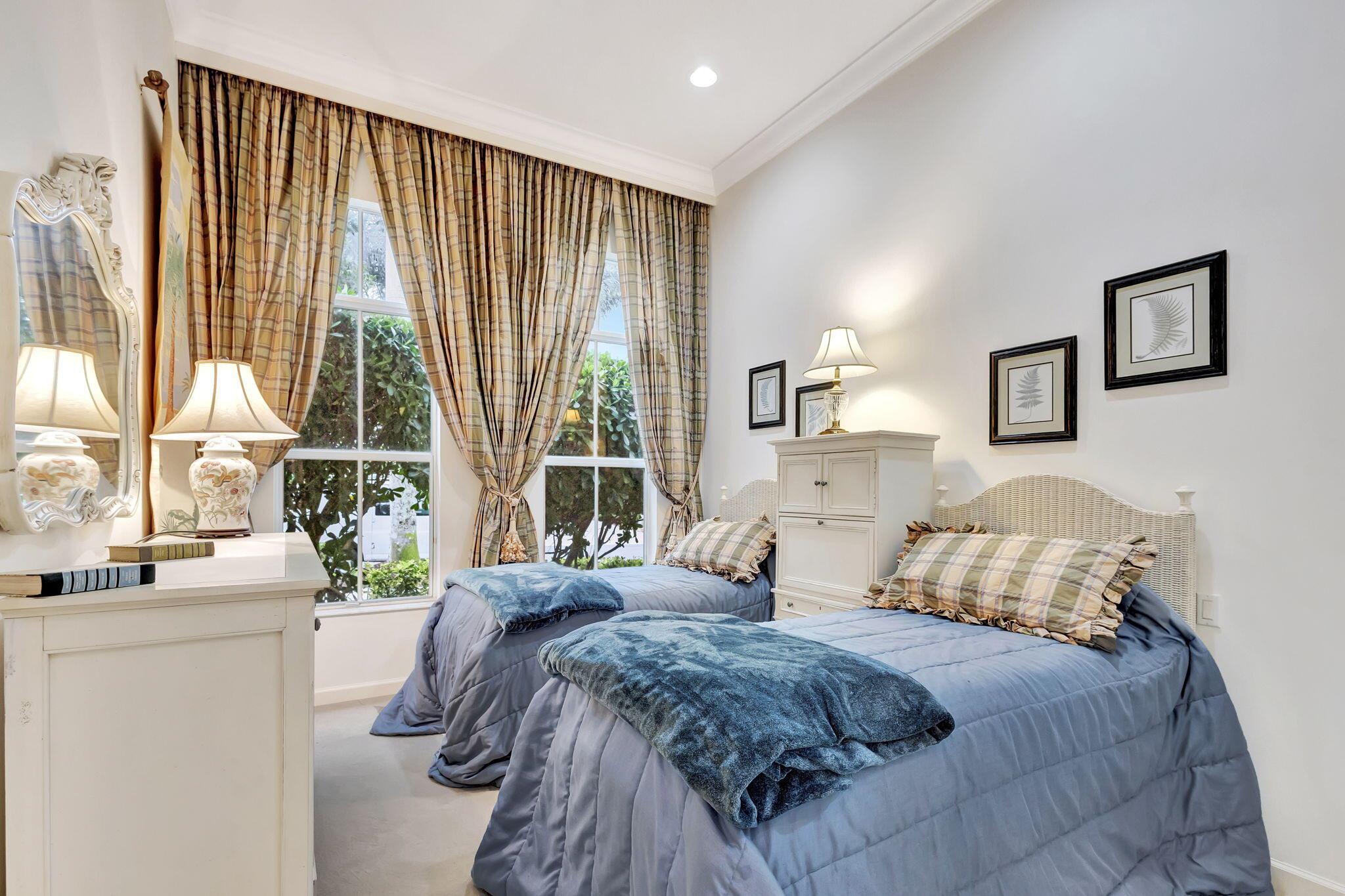 MIRASOL PAR 23 - Residential Lease