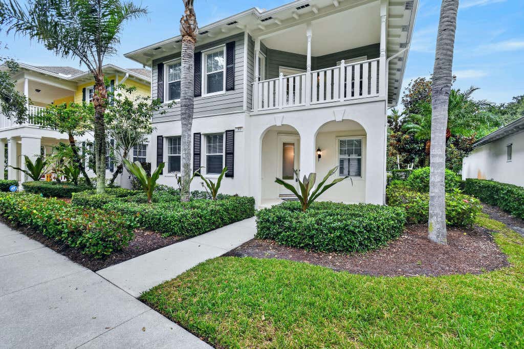 Photo of 303 Caravelle Drive, Jupiter, FL 33458 (MLS # B26061229)