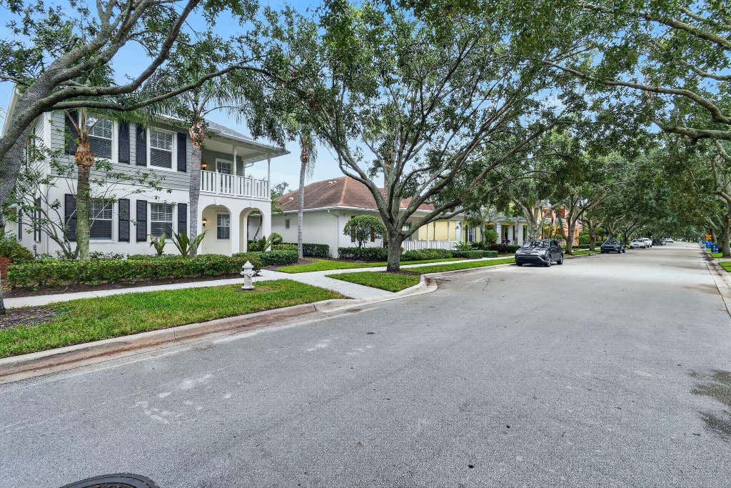 Photo of 303 Caravelle Drive, Jupiter, FL 33458 (MLS # B26061229)