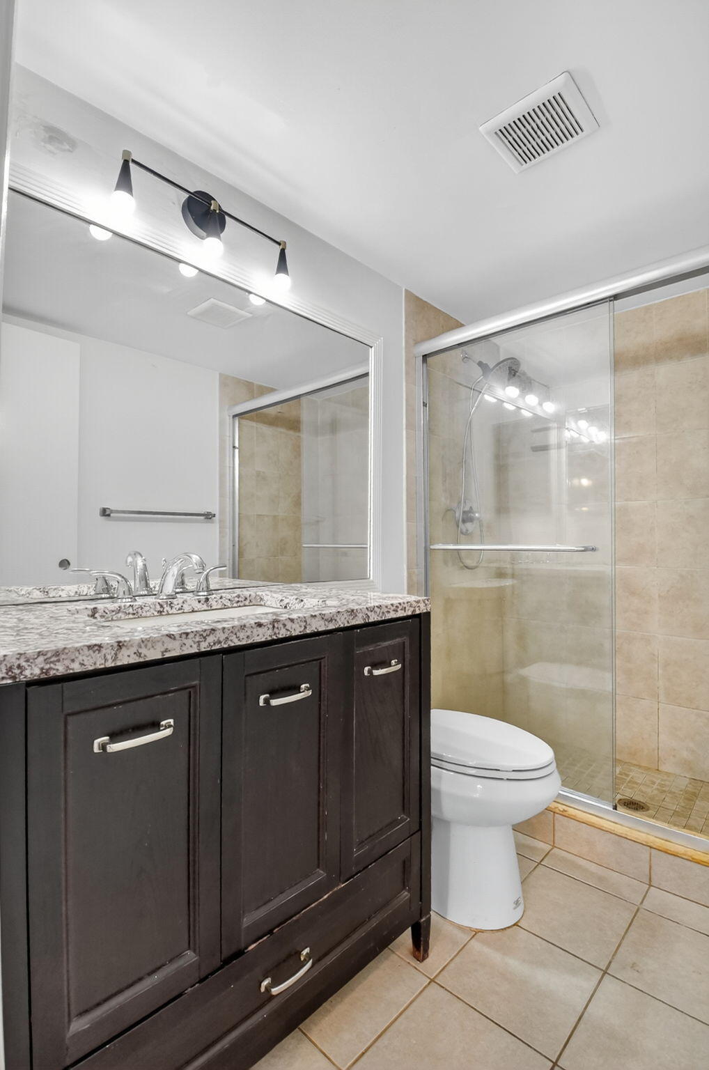 CHARTER CLUB OF PALM BEACH CONDO - Residential Lease