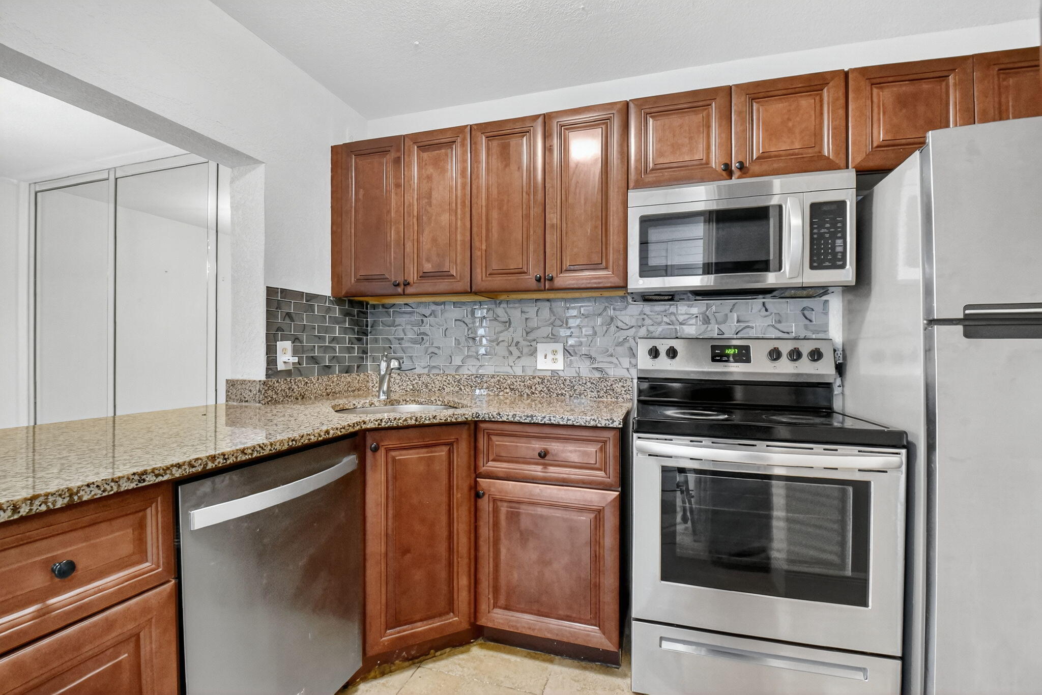 CHARTER CLUB OF PALM BEACH CONDO - Residential Lease