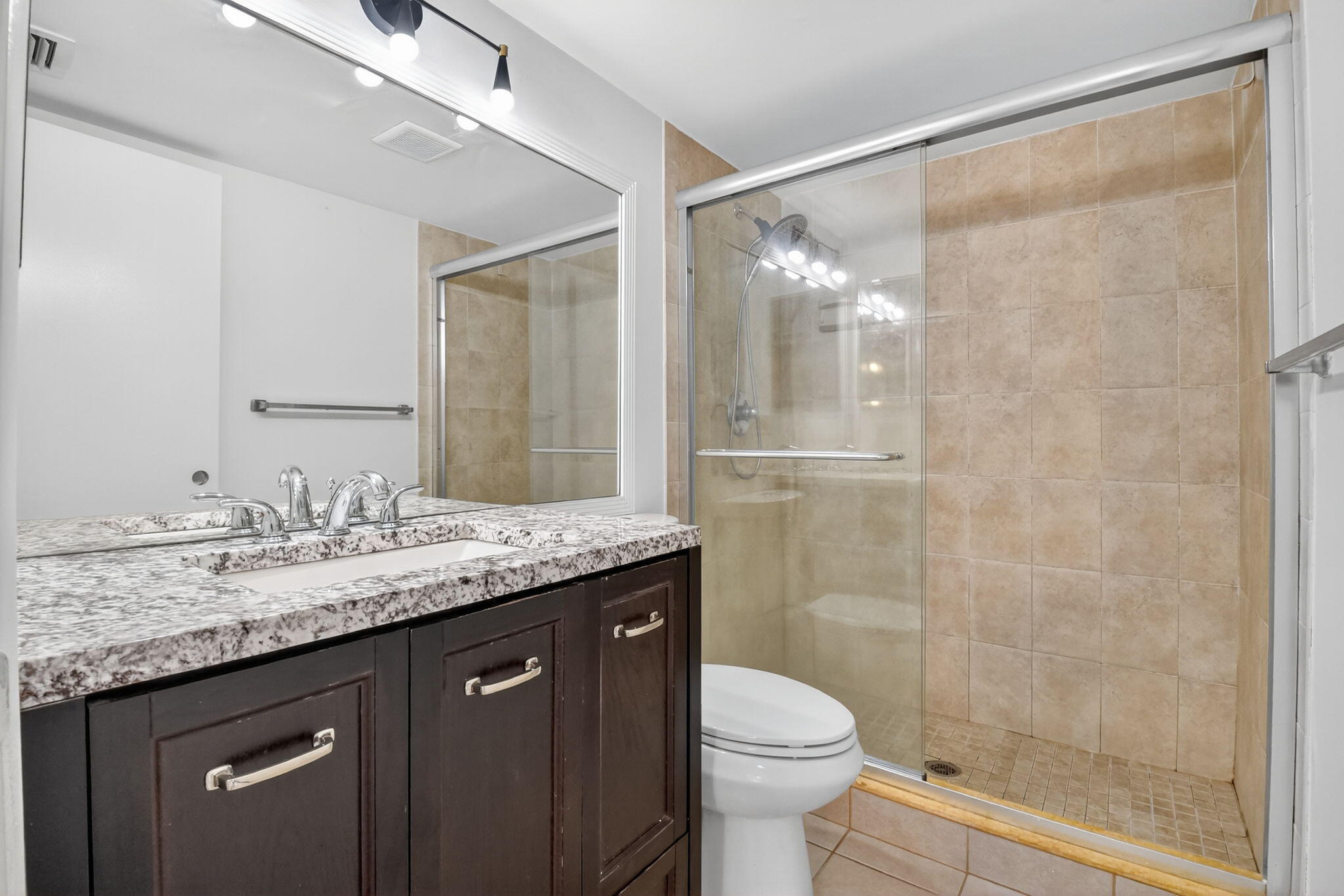 CHARTER CLUB OF PALM BEACH CONDO - Residential Lease