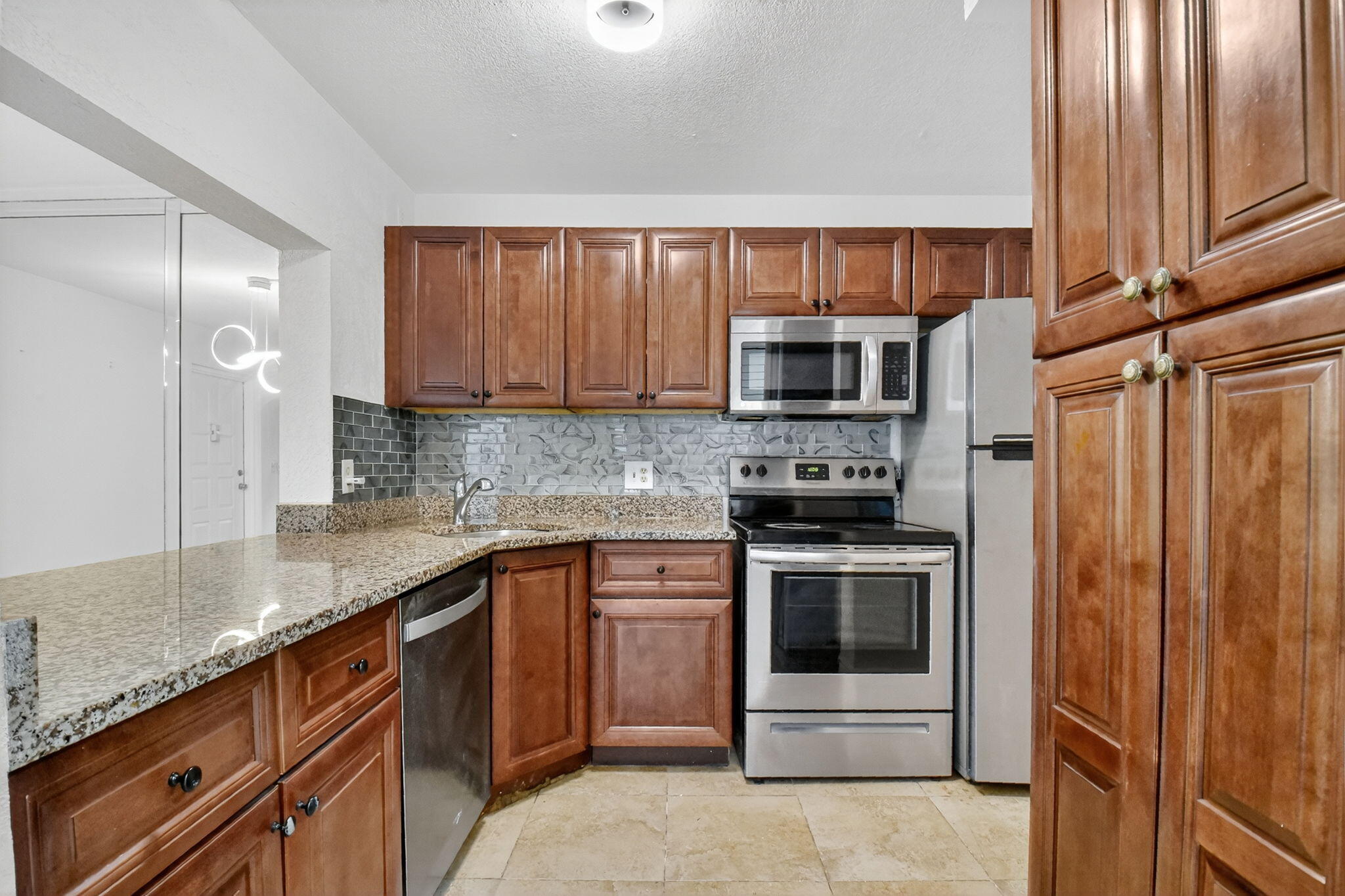 CHARTER CLUB OF PALM BEACH CONDO - Residential Lease